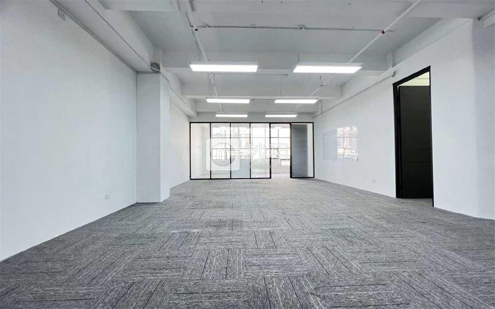 华侨城创意文化园写字楼出租216平米精装办公室108元/m².月