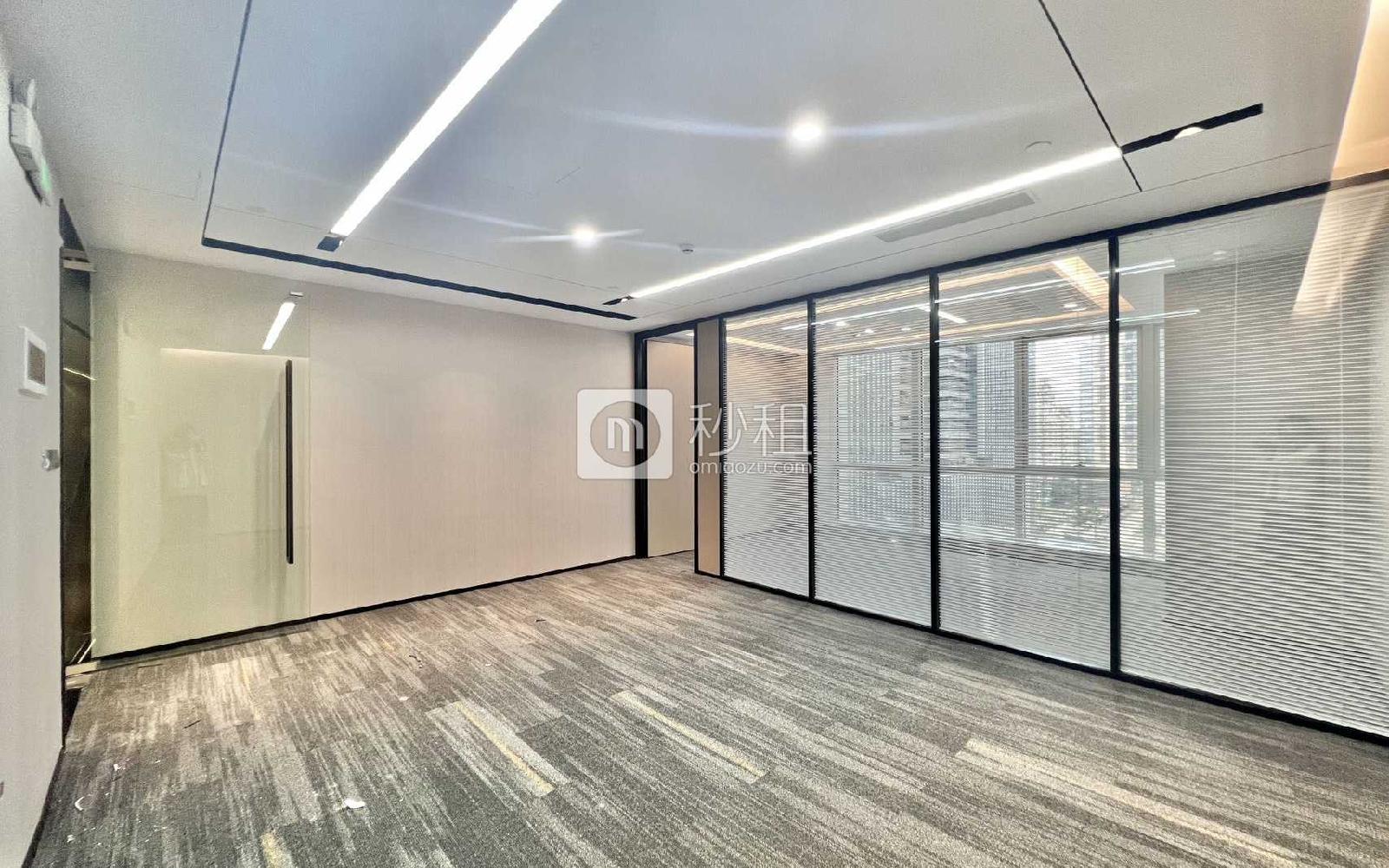 华润置地大厦写字楼出租131平米精装办公室98元/m².月