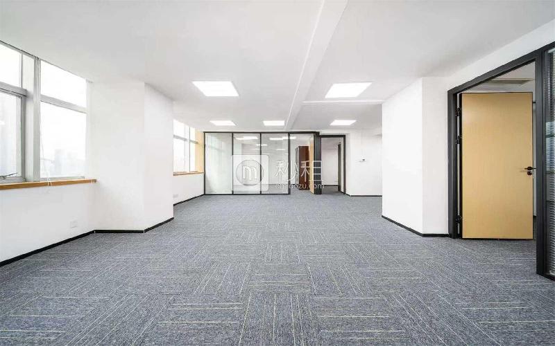 万通大厦 写字楼出租234平米精装办公室89元/m².月