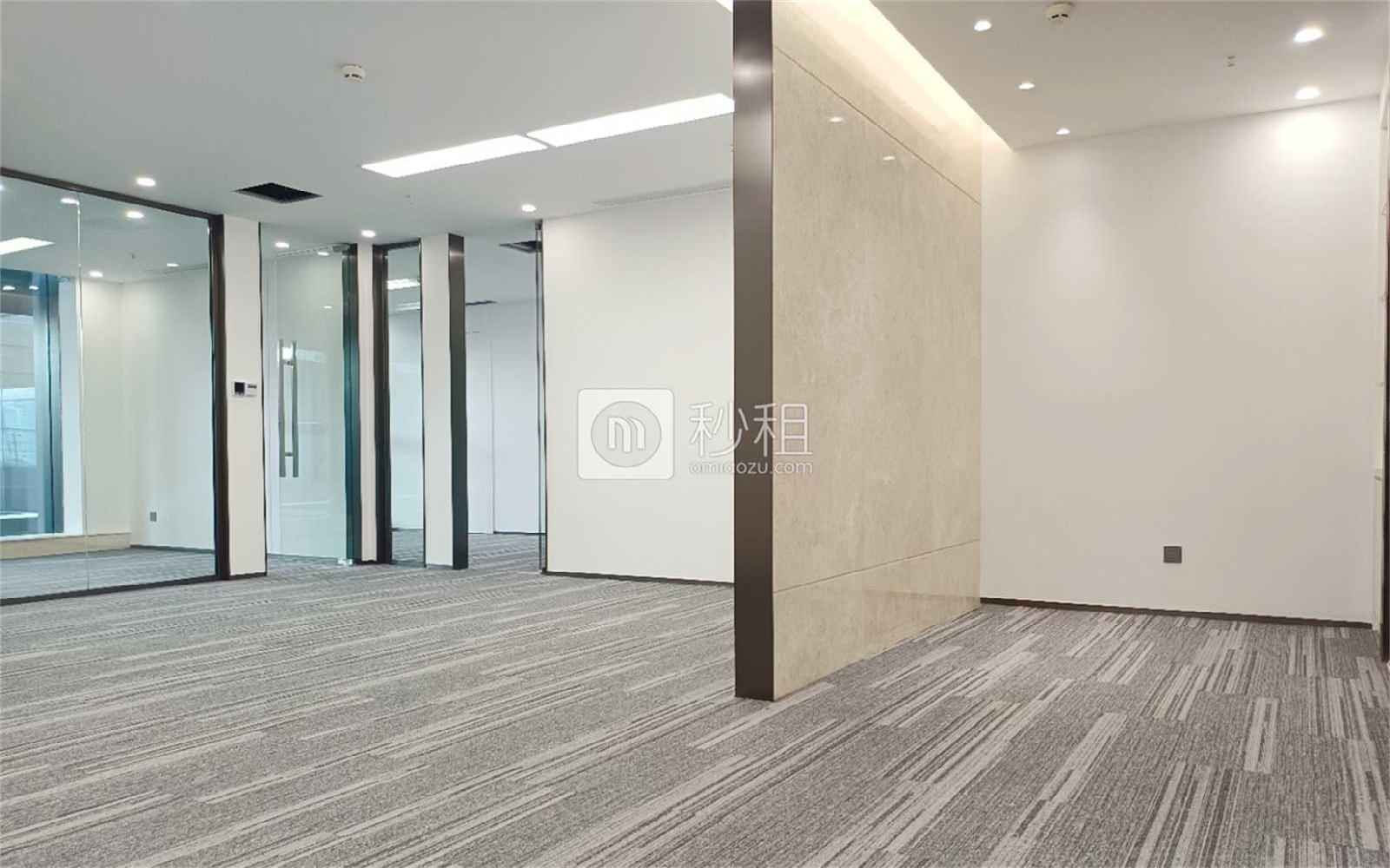 中铁南方总部大厦写字楼出租210.90平米精装办公室118元/m².月