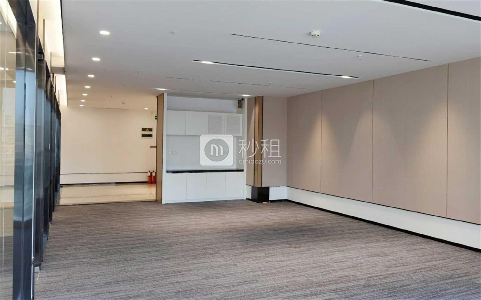 中铁南方总部大厦写字楼出租337平米精装办公室138元/m².月