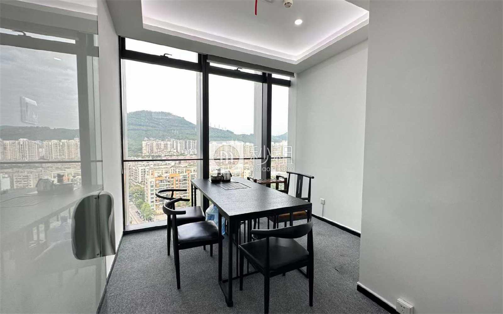 方大城写字楼出租106平米精装办公室88元/m².月