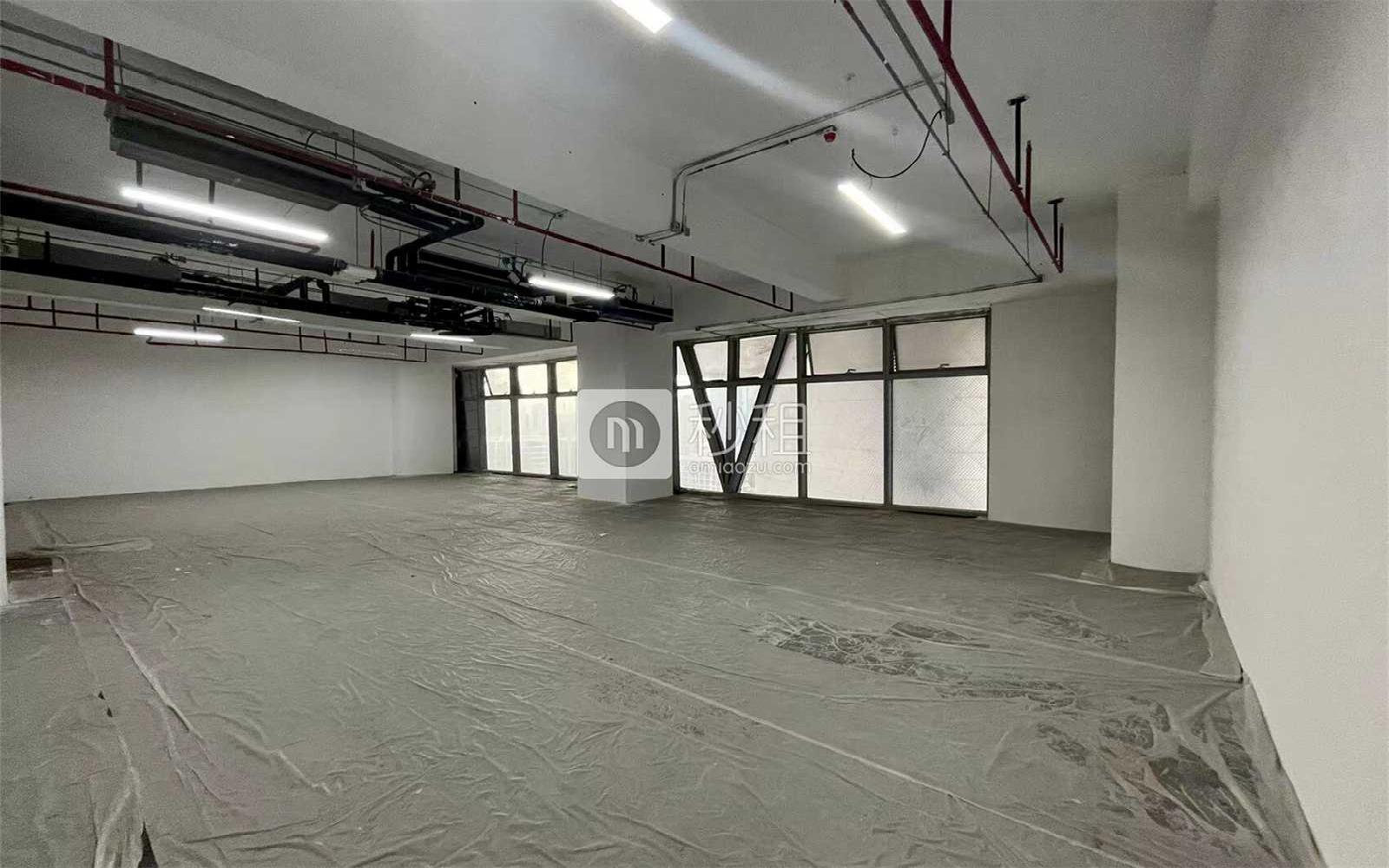 龙光玖钻写字楼出租239.2平米毛坯办公室128元/m².月