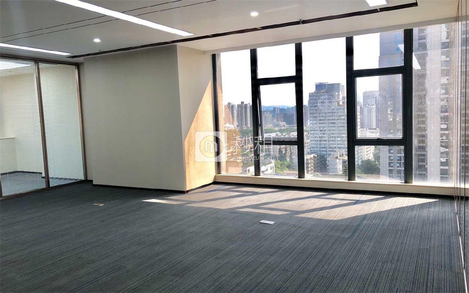 中国经贸大厦写字楼出租246平米精装办公室108元/m².月