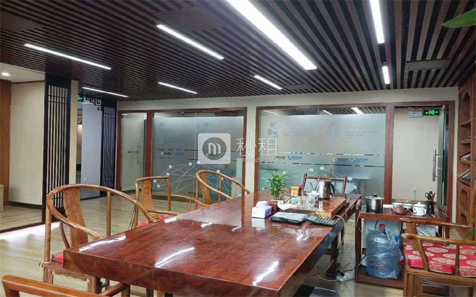 彭年广场写字楼出租360平米精装办公室110元/m².月