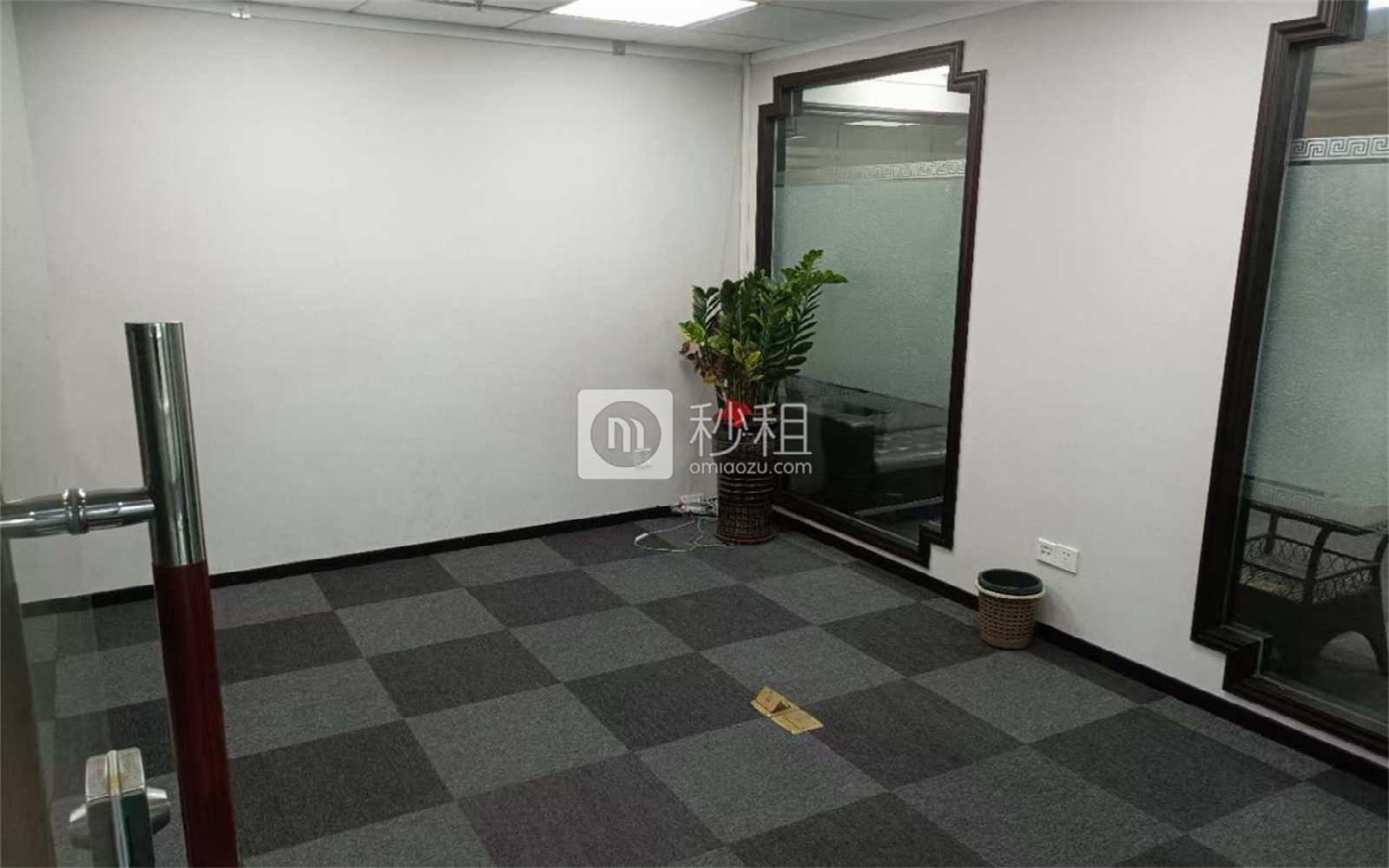 彭年广场写字楼出租141平米简装办公室110元/m².月