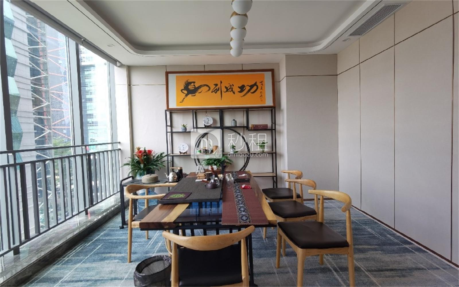 长虹科技大厦写字楼出租407平米精装办公室96元/m².月
