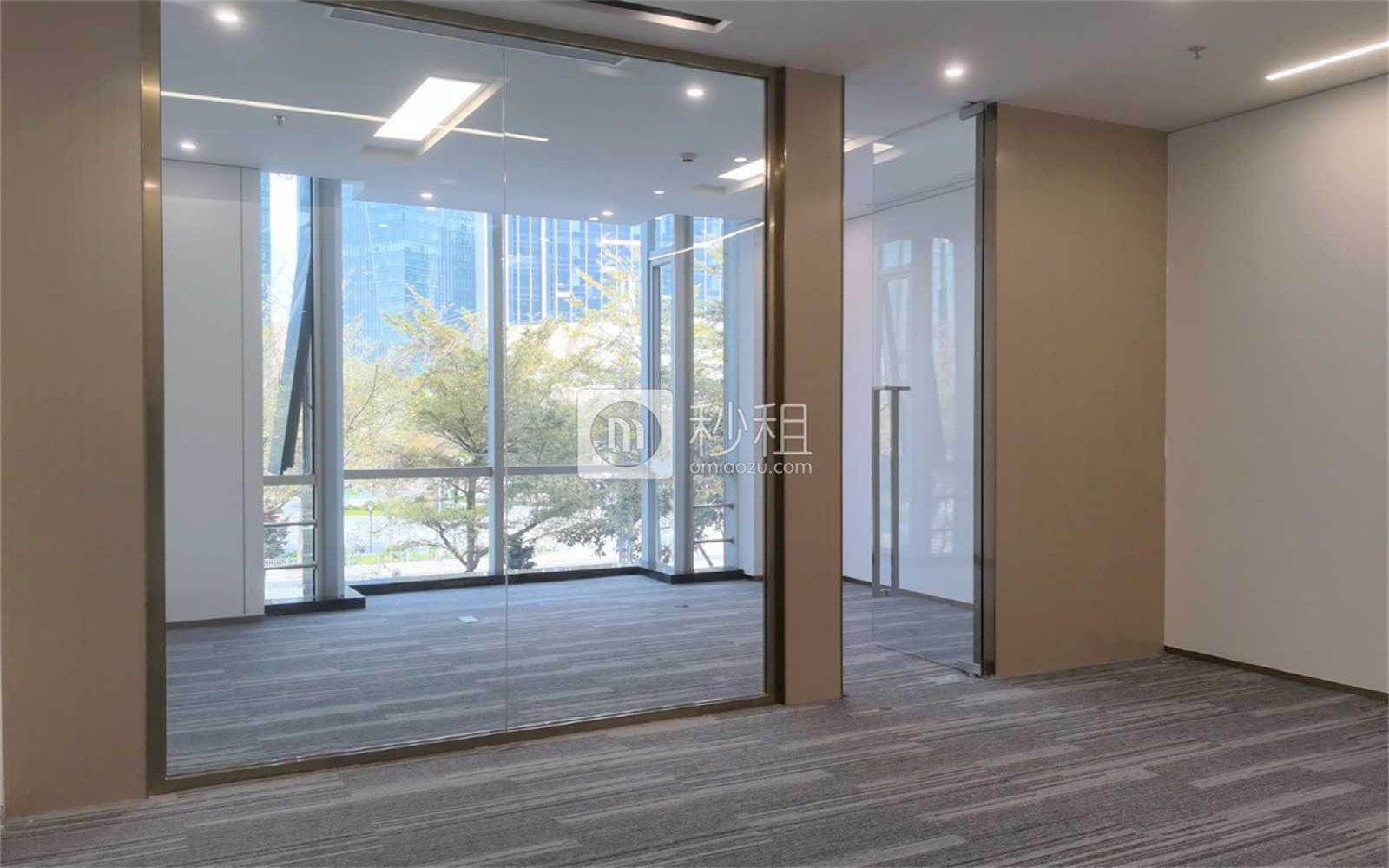 荣超滨海大厦写字楼出租125.33平米精装办公室85元/m².月
