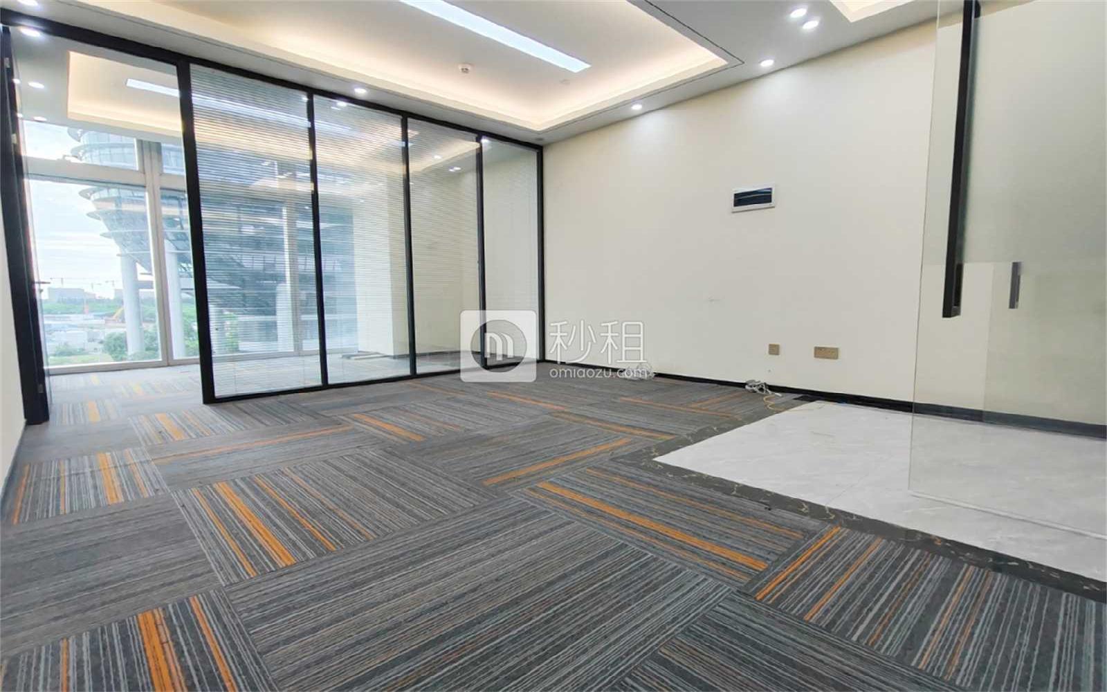 易尚中心写字楼出租75平米精装办公室130元/m².月