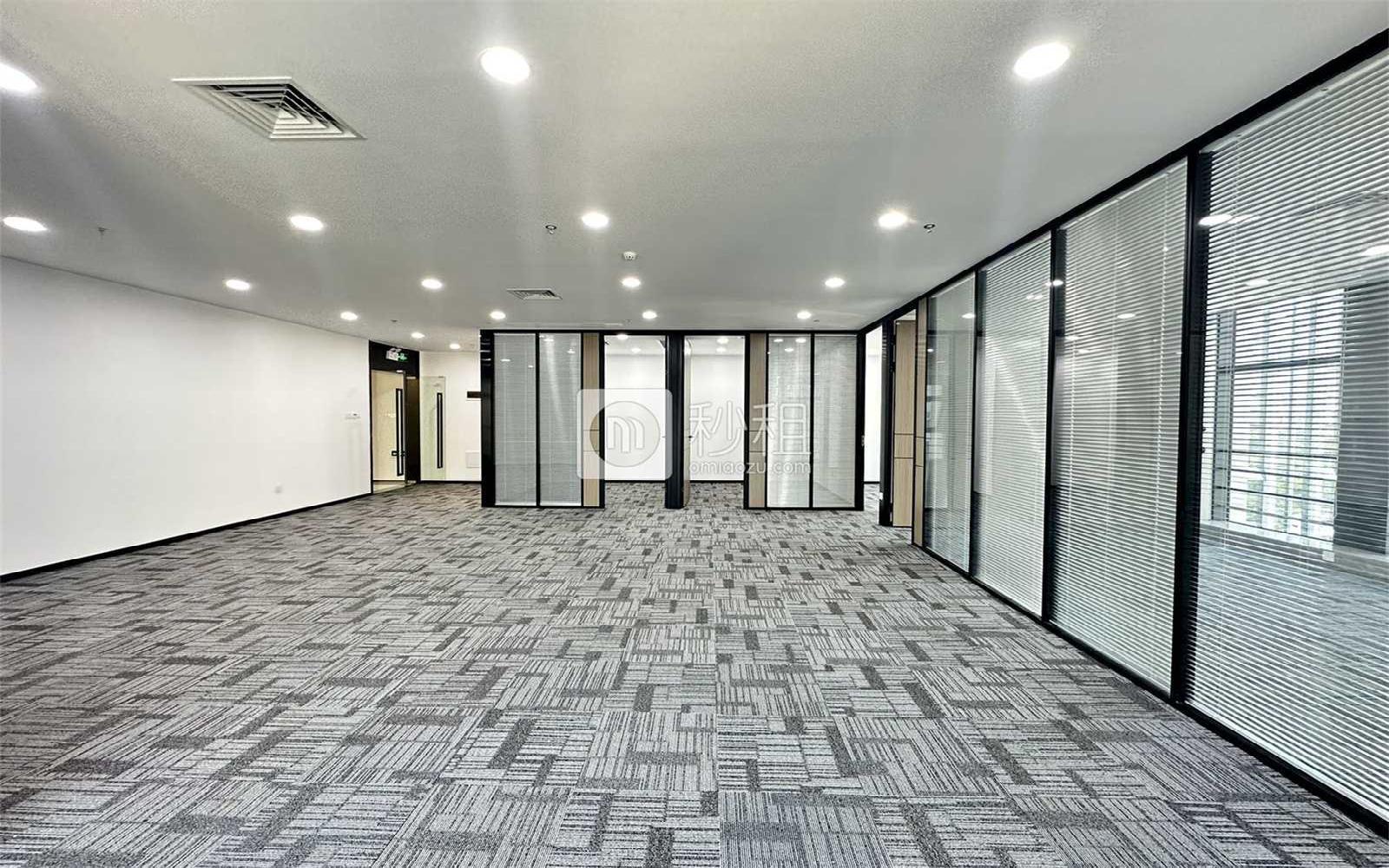 奋成智谷大厦写字楼出租235平米精装办公室85元/m².月