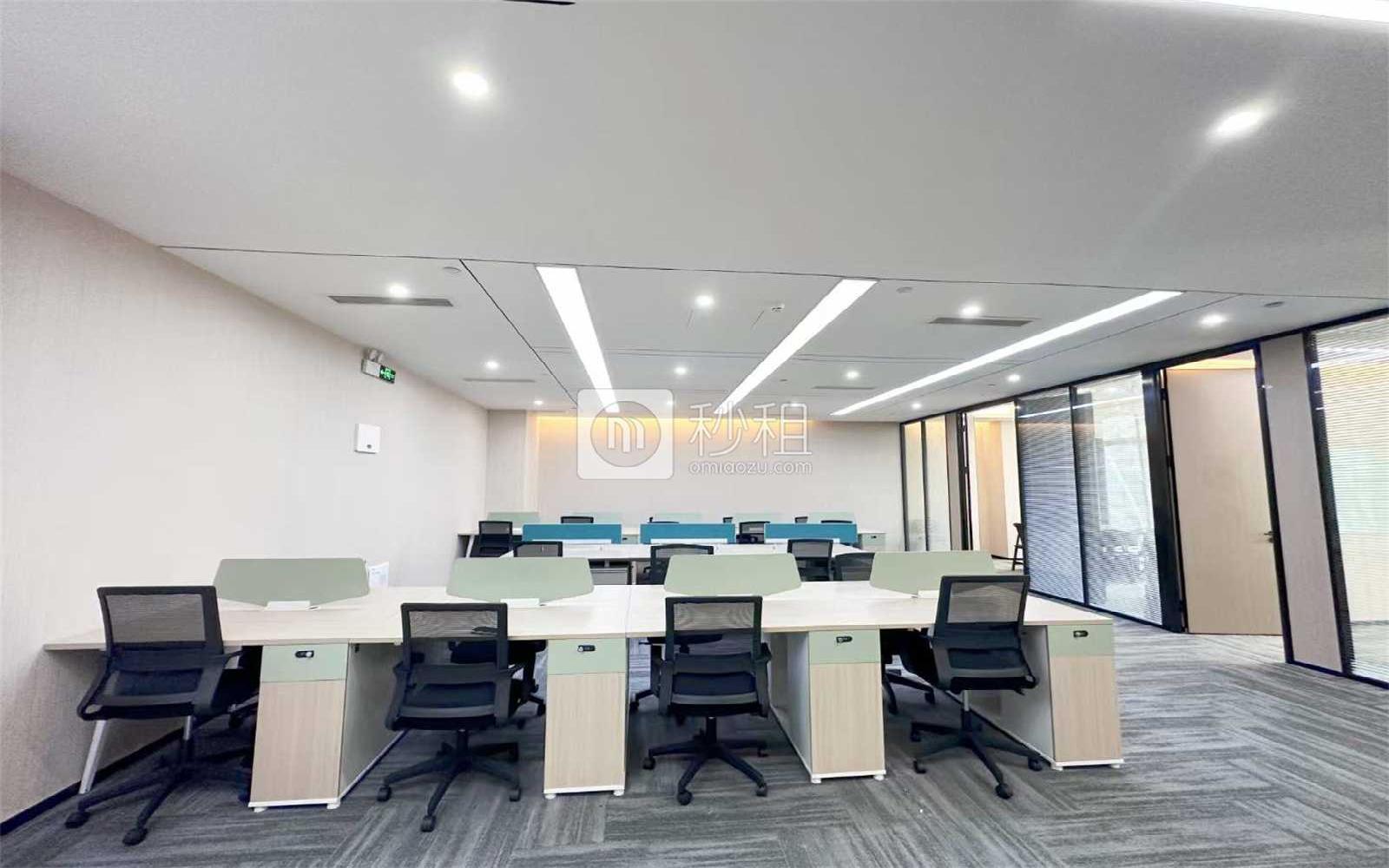 龙光玖钻写字楼出租335平米精装办公室120元/m².月