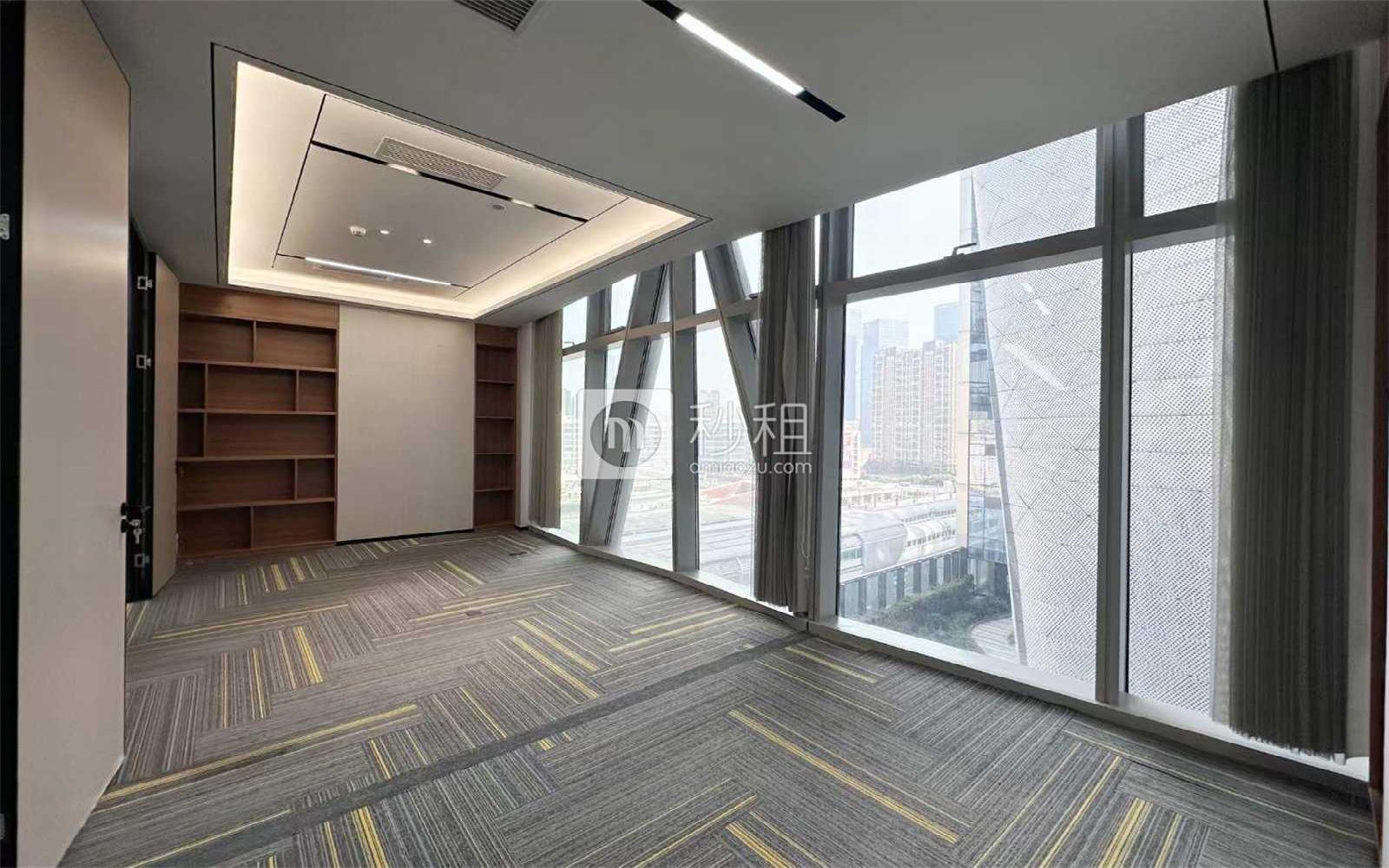 龙光玖钻写字楼出租338平米精装办公室120元/m².月