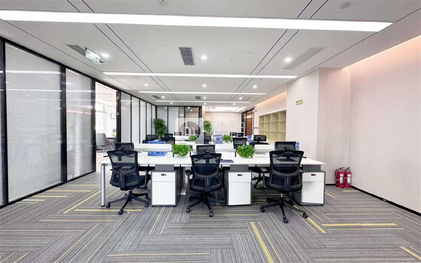 龙光玖钻写字楼出租388平米精装办公室135元/m².月
