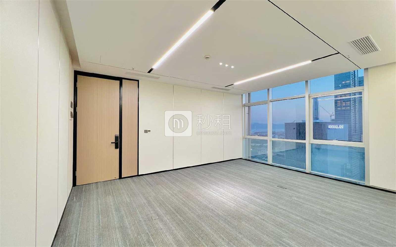 鹏润达商业广场写字楼出租675平米精装办公室108元/m².月
