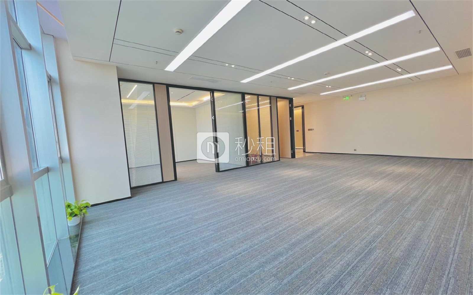 鹏润达商业广场写字楼出租252平米精装办公室98元/m².月