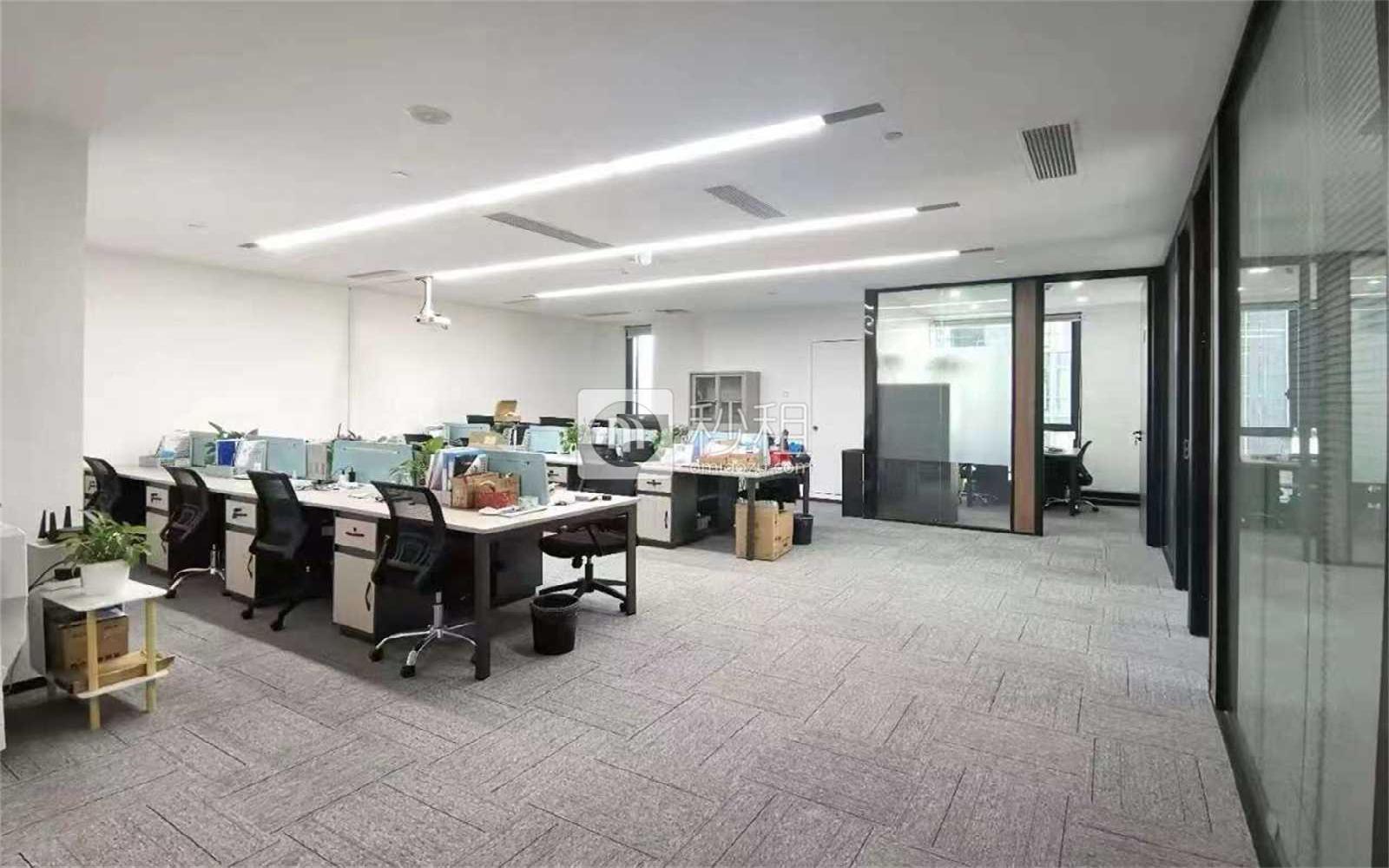 京基御景峯写字楼出租320平米精装办公室100元/m².月