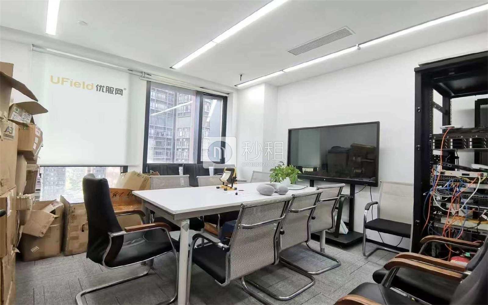 京基御景峯写字楼出租573平米精装办公室120元/m².月
