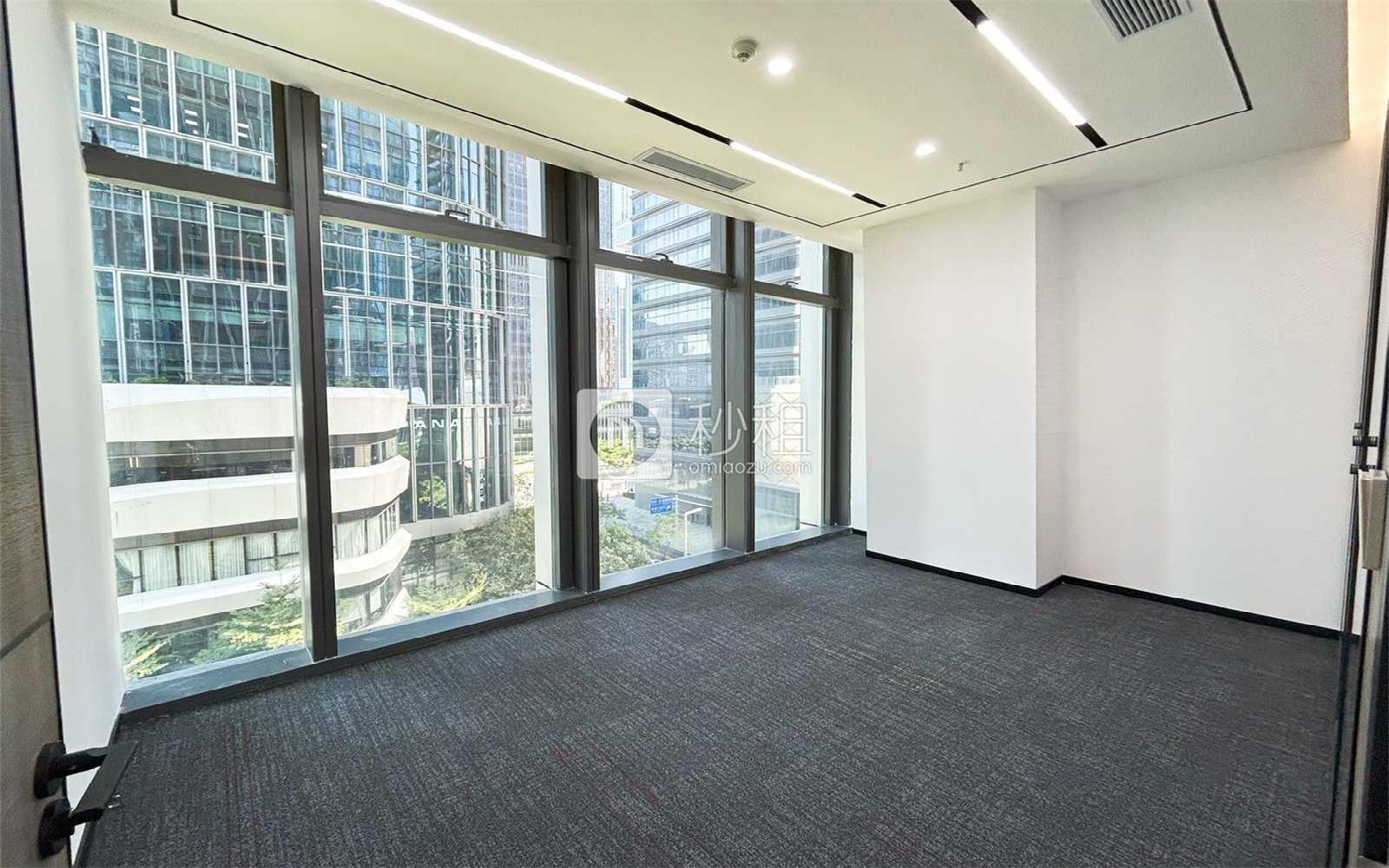 卓越前海壹号写字楼出租141平米精装办公室98元/m².月