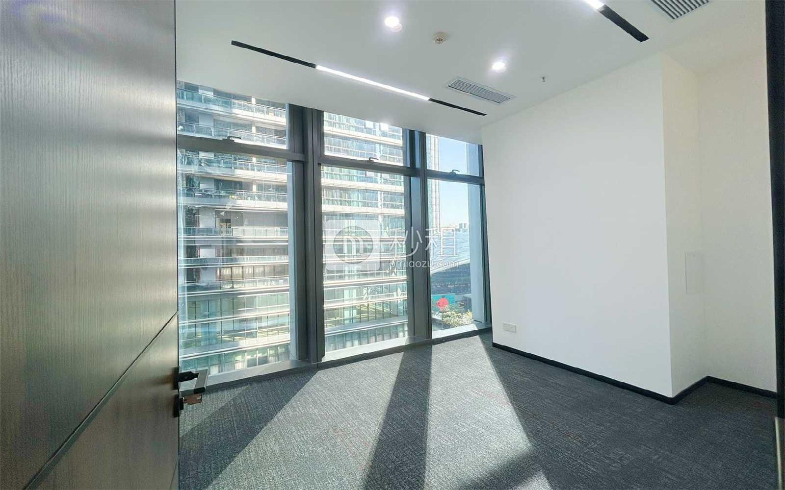 卓越前海壹号写字楼出租296平米精装办公室98元/m².月
