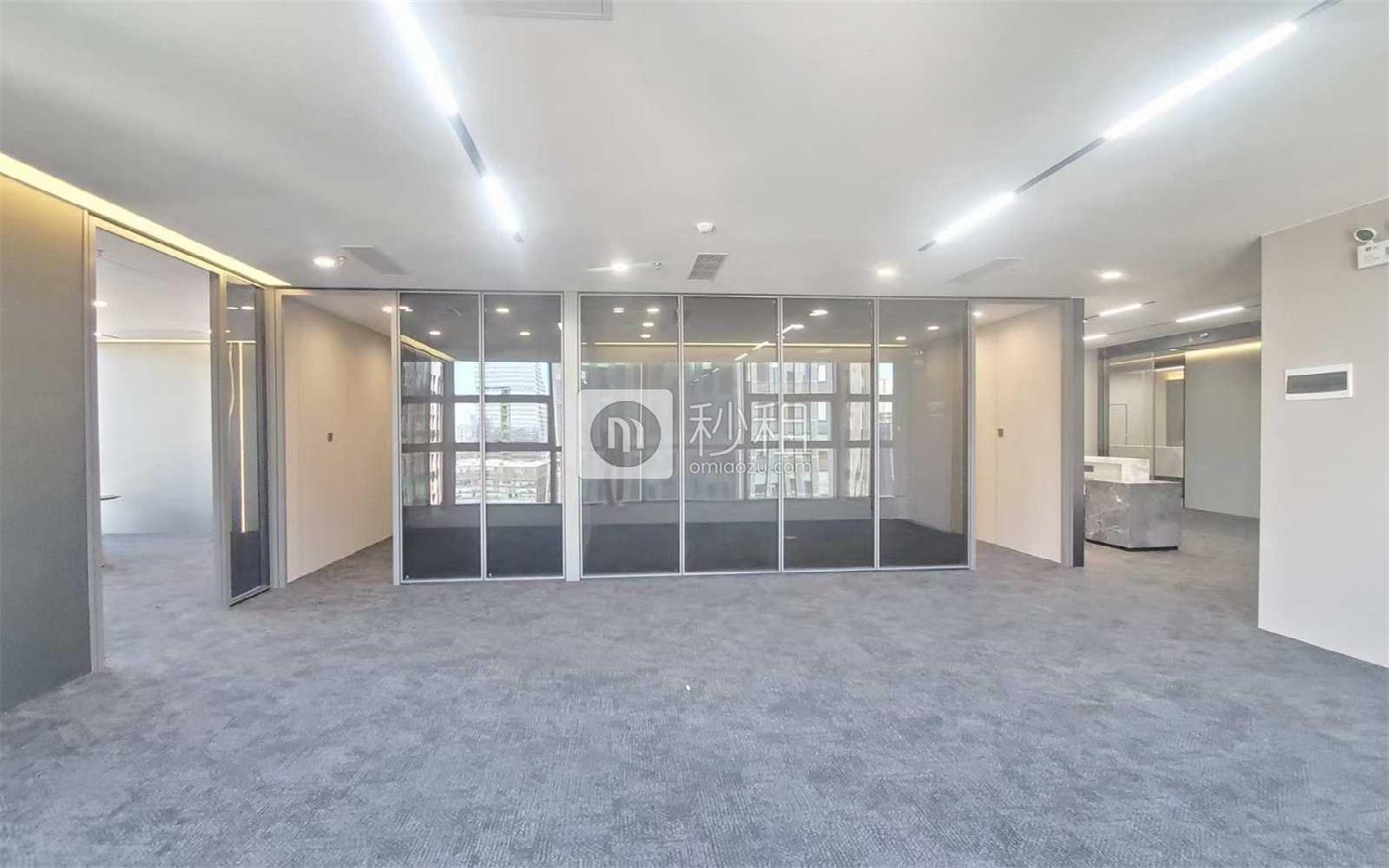 彩讯科技大厦写字楼出租308平米精装办公室138元/m².月