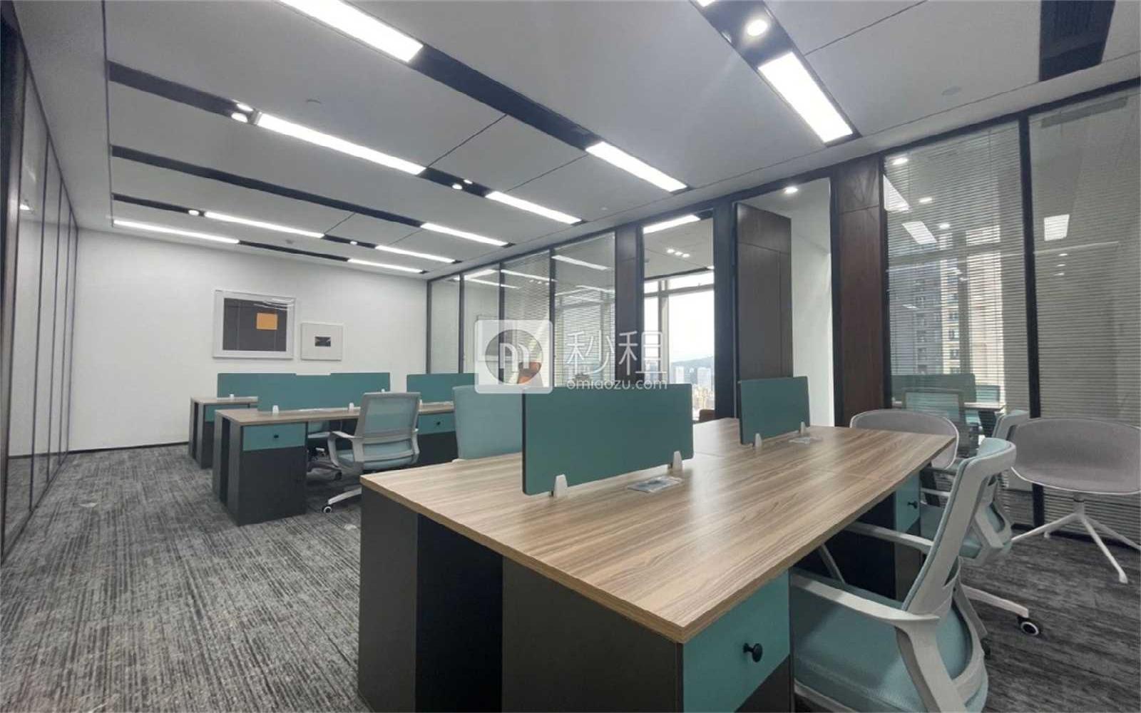 QCC前城中心写字楼出租251平米精装办公室110元/m².月