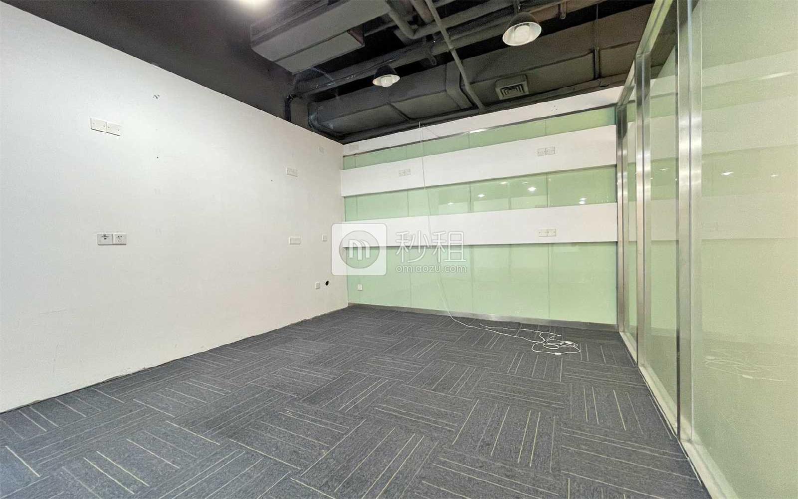 康佳研发大厦写字楼出租474.5平米简装办公室150元/m².月