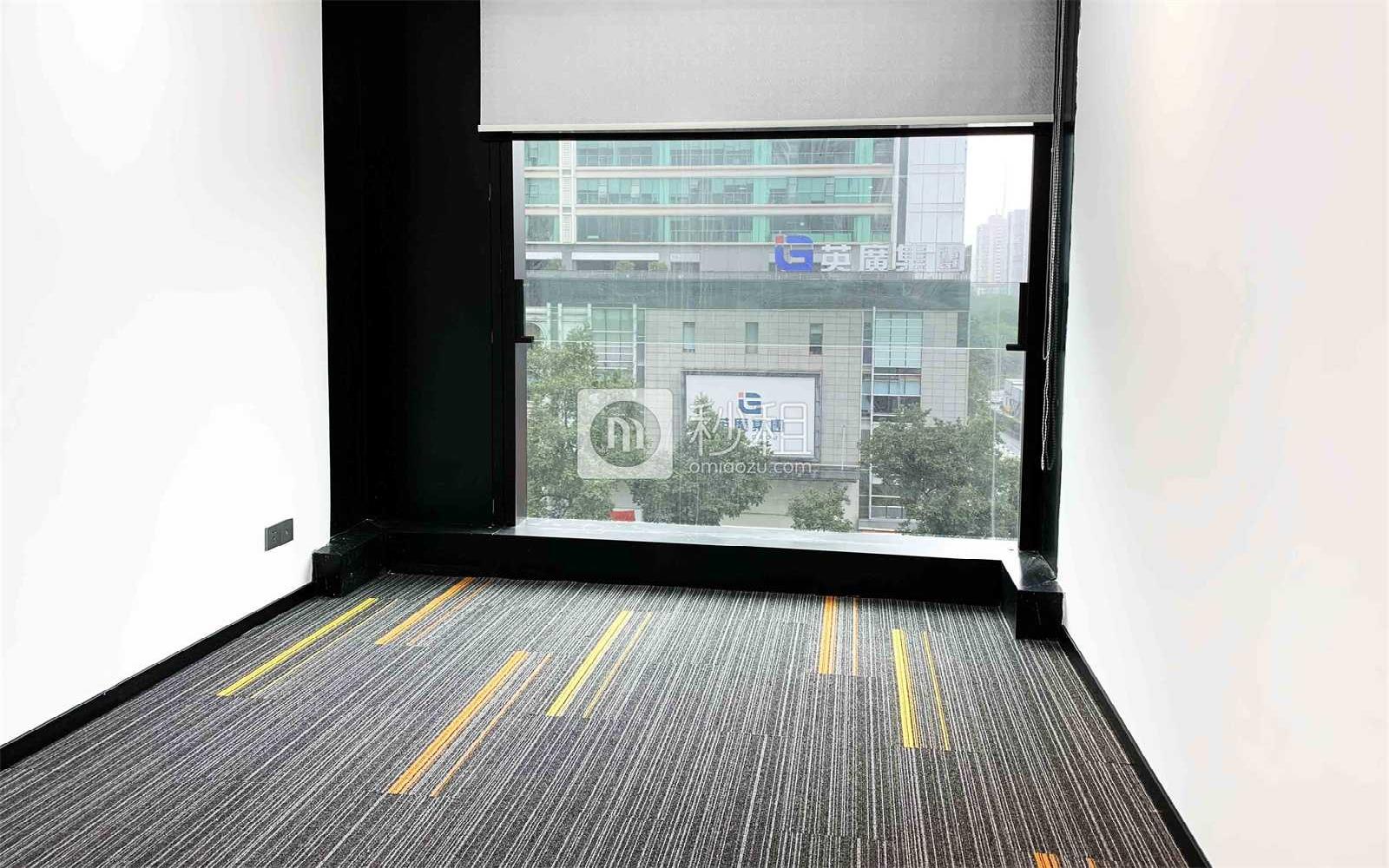邦华环球广场写字楼出租256.9平米精装办公室95元/m².月