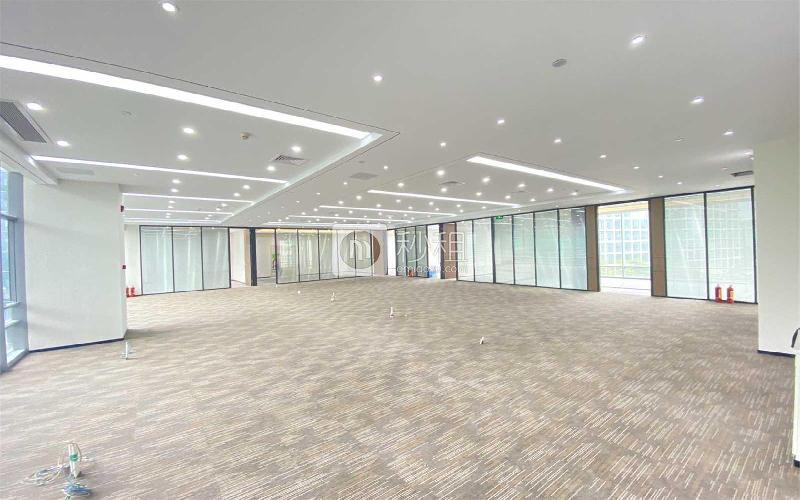 智慧广场写字楼出租715平米精装办公室145元/m².月