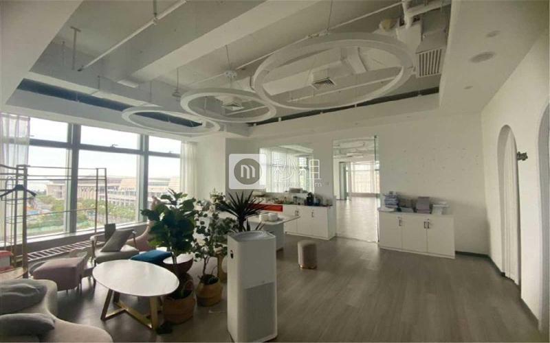 新华保险大厦写字楼出租464平米精装办公室70元/m².月