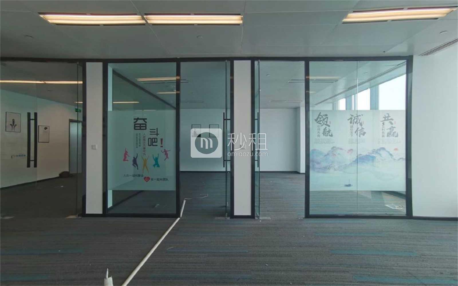 IFS国际金融中心写字楼出租301平米精装办公室114元/m².月