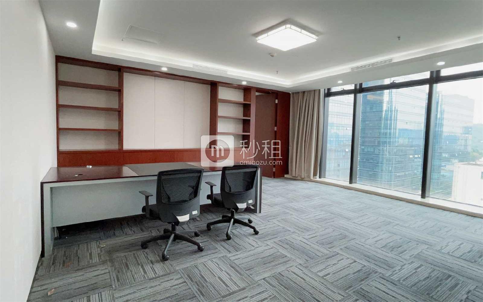 卓越城（一期）写字楼出租873平米精装办公室135元/m².月