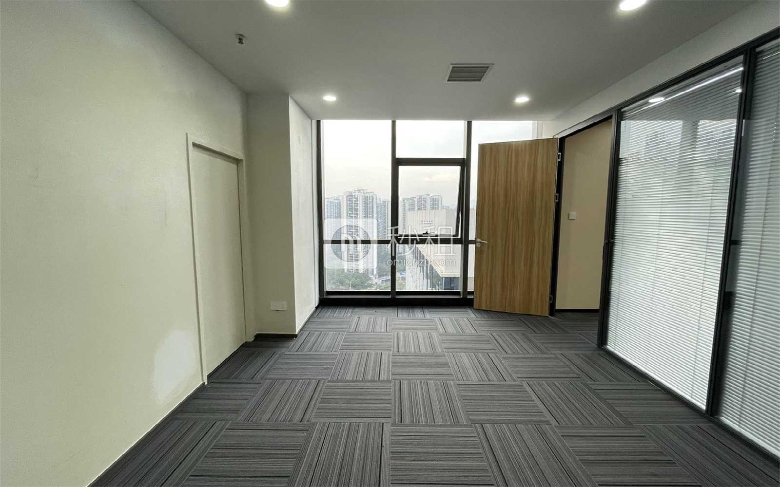 光浩国际中心写字楼出租175平米精装办公室75元/m².月