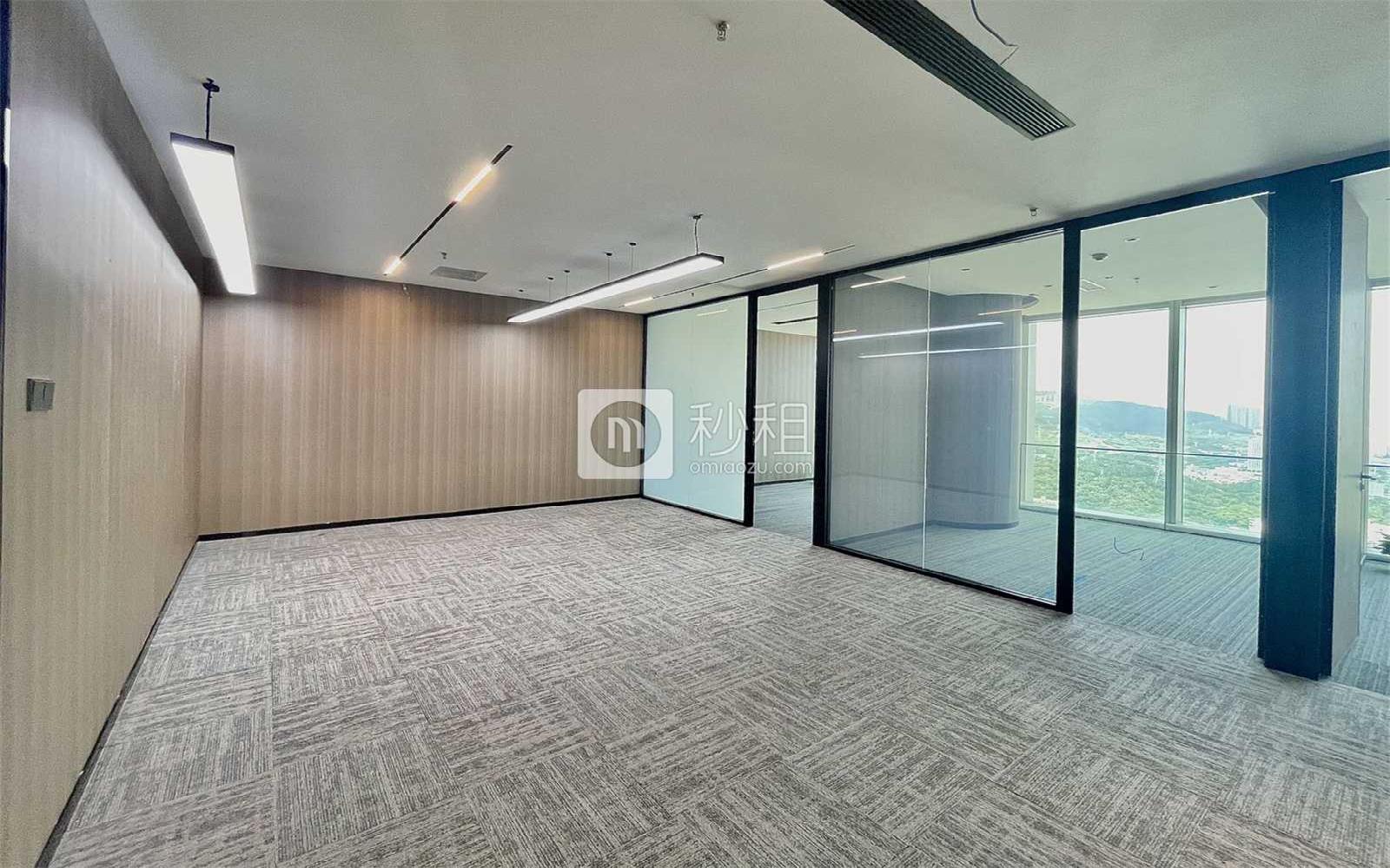 宝能中心写字楼出租355.5平米精装办公室118元/m².月