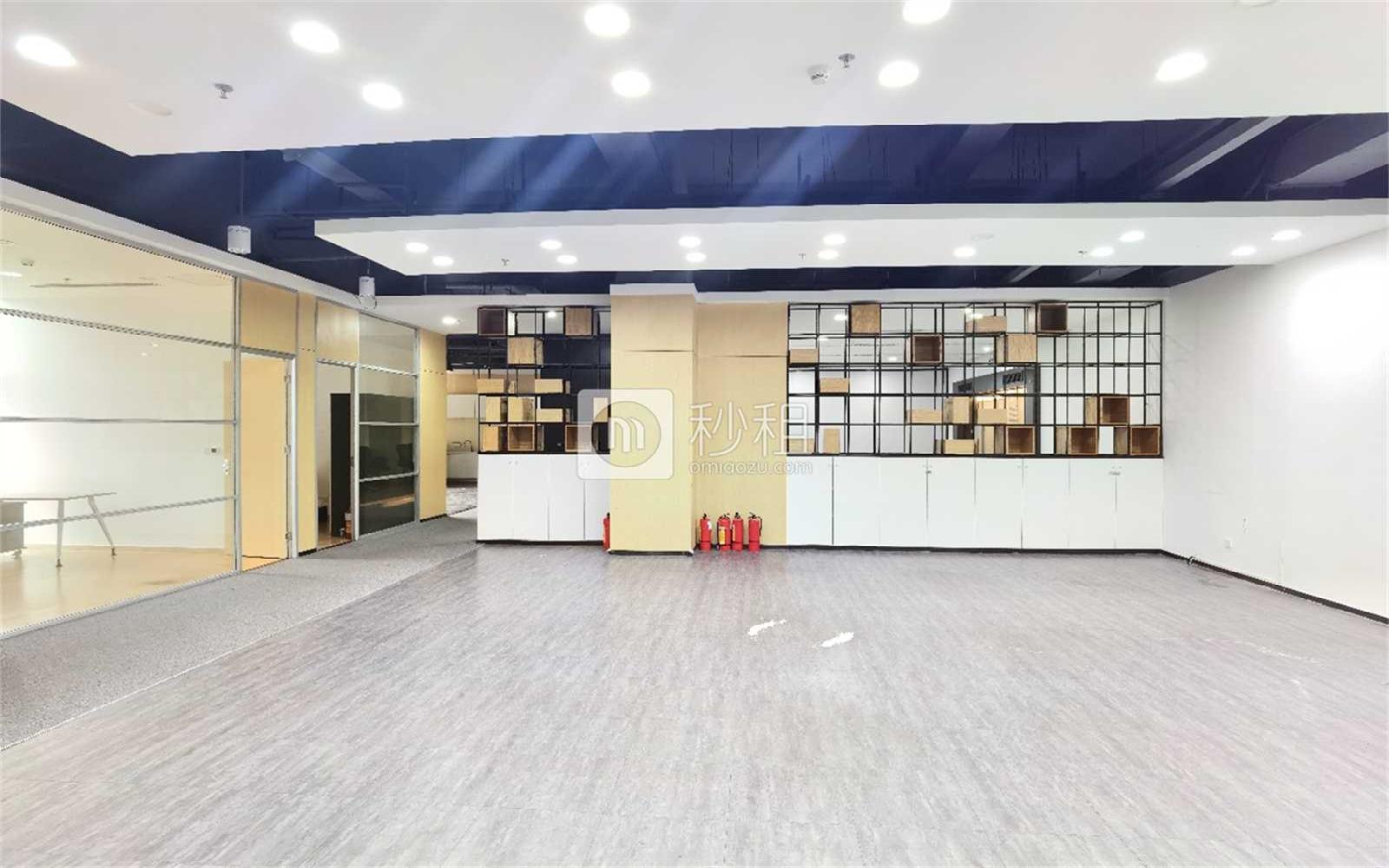 海翔广场写字楼出租772.8平米精装办公室120元/m².月