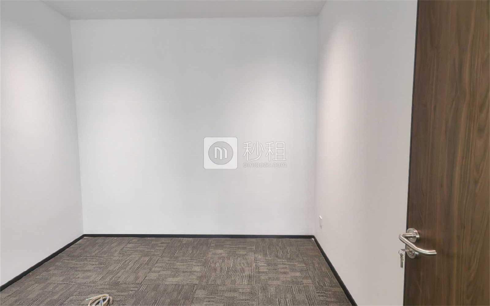 QCC前城中心写字楼出租263.99平米精装办公室168元/m².月
