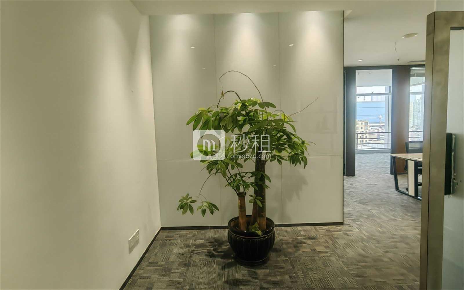 QCC前城中心写字楼出租152.95平米精装办公室168元/m².月