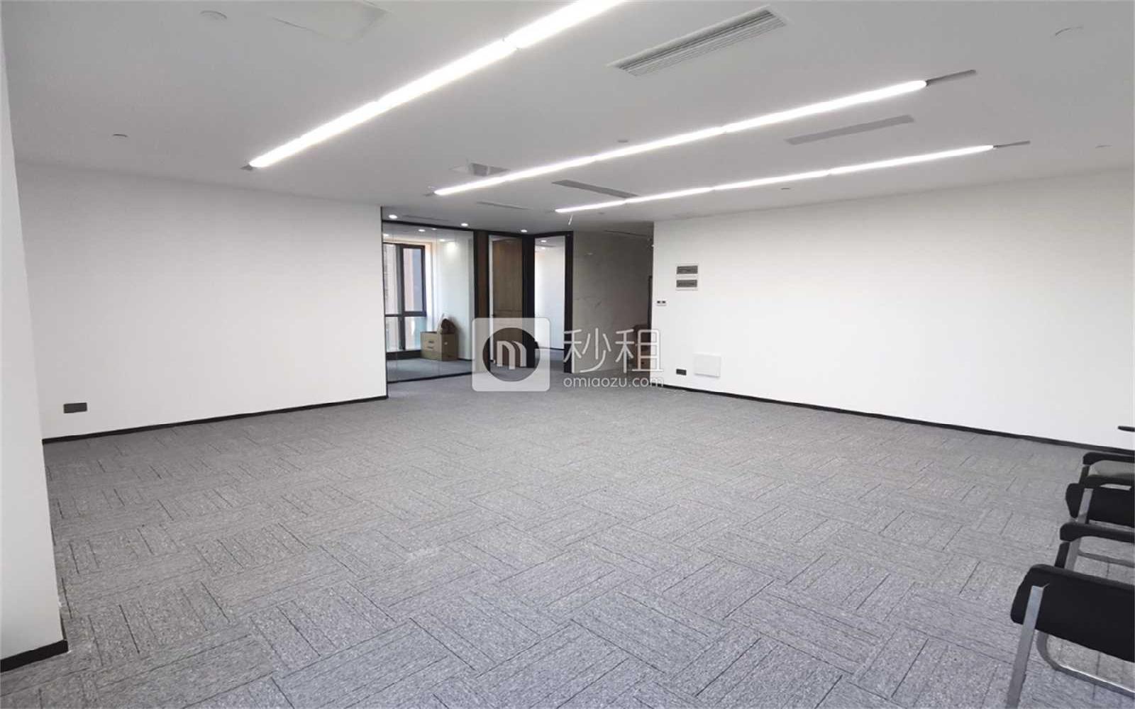 京基御景峯写字楼出租299.38平米精装办公室100元/m².月