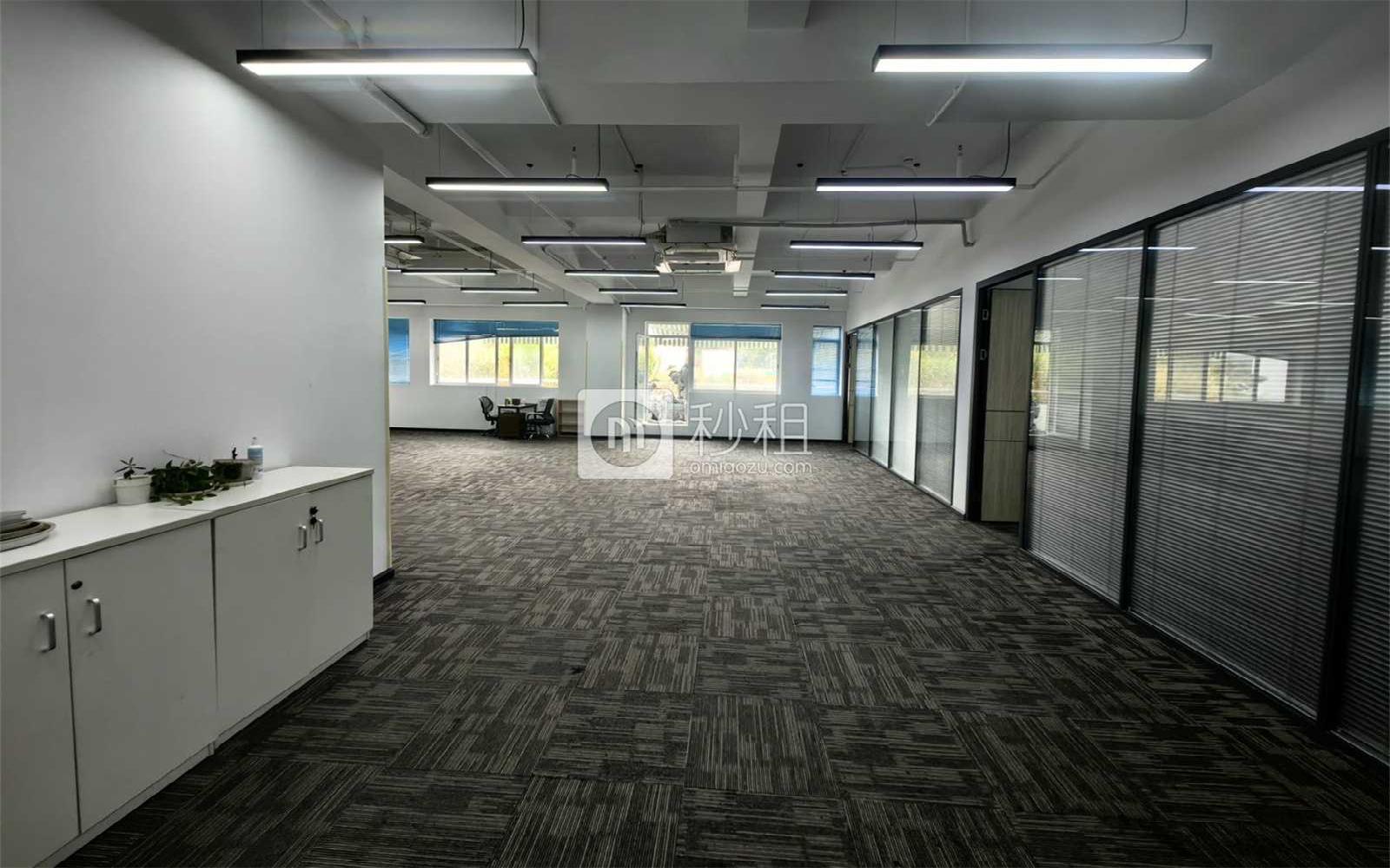 万和制药大厦写字楼出租460平米精装办公室65元/m².月