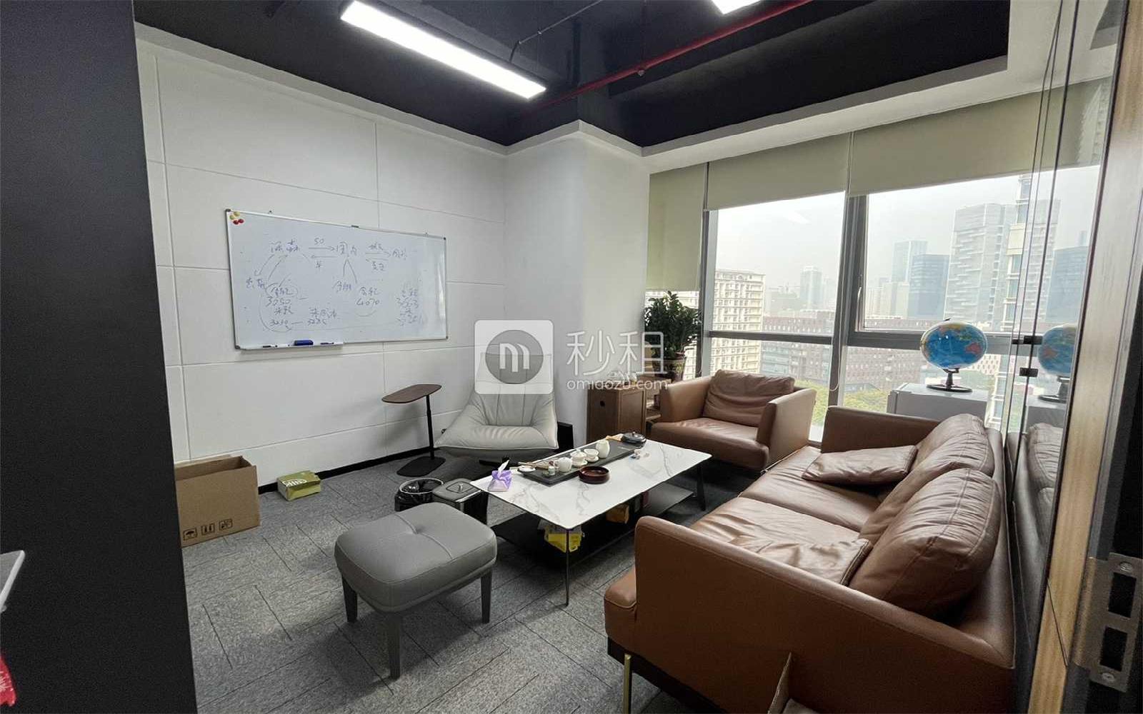 西北工业大学三航科技大厦写字楼出租335平米精装办公室98元/m².月