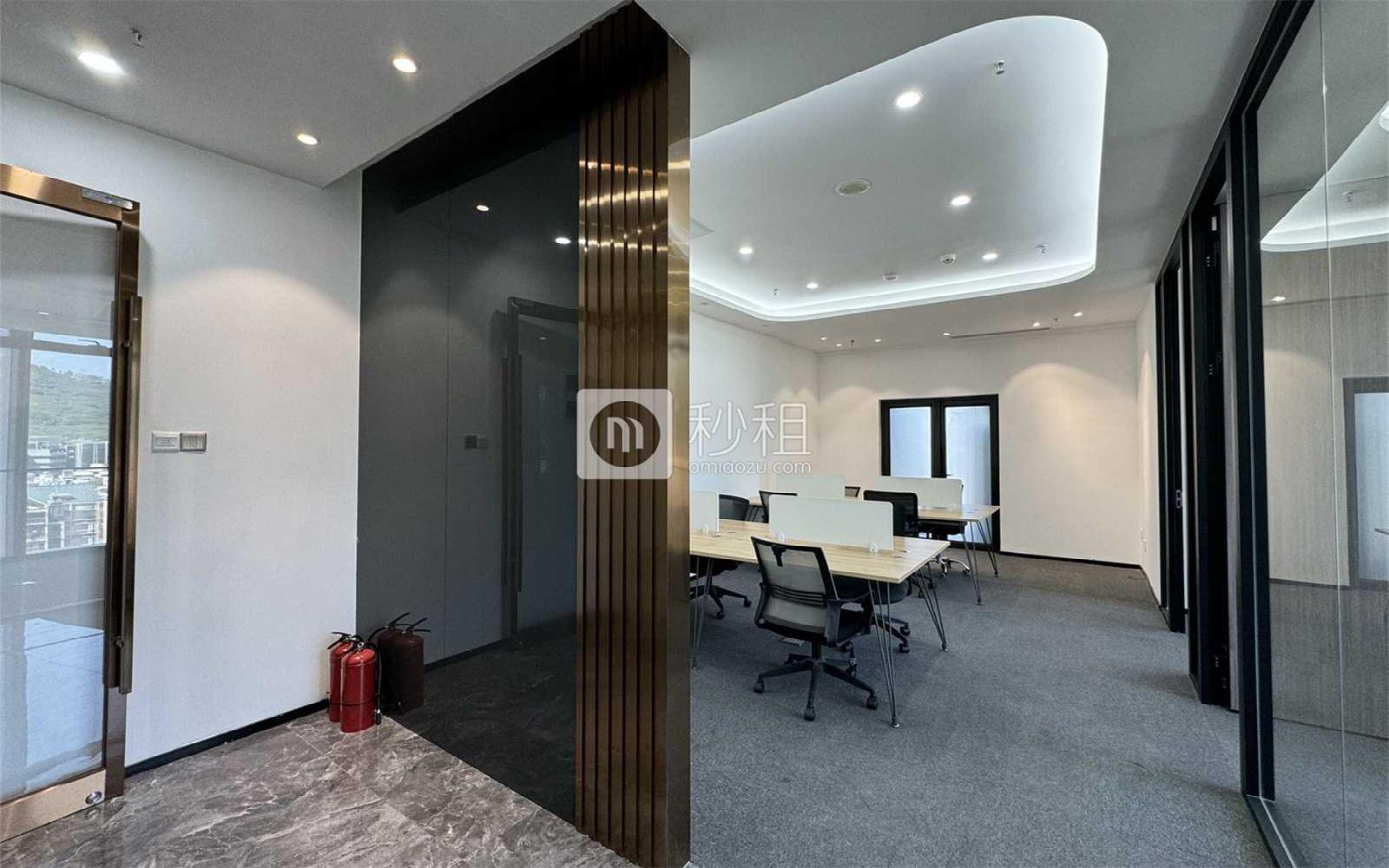 方大城写字楼出租180平米精装办公室66元/m².月