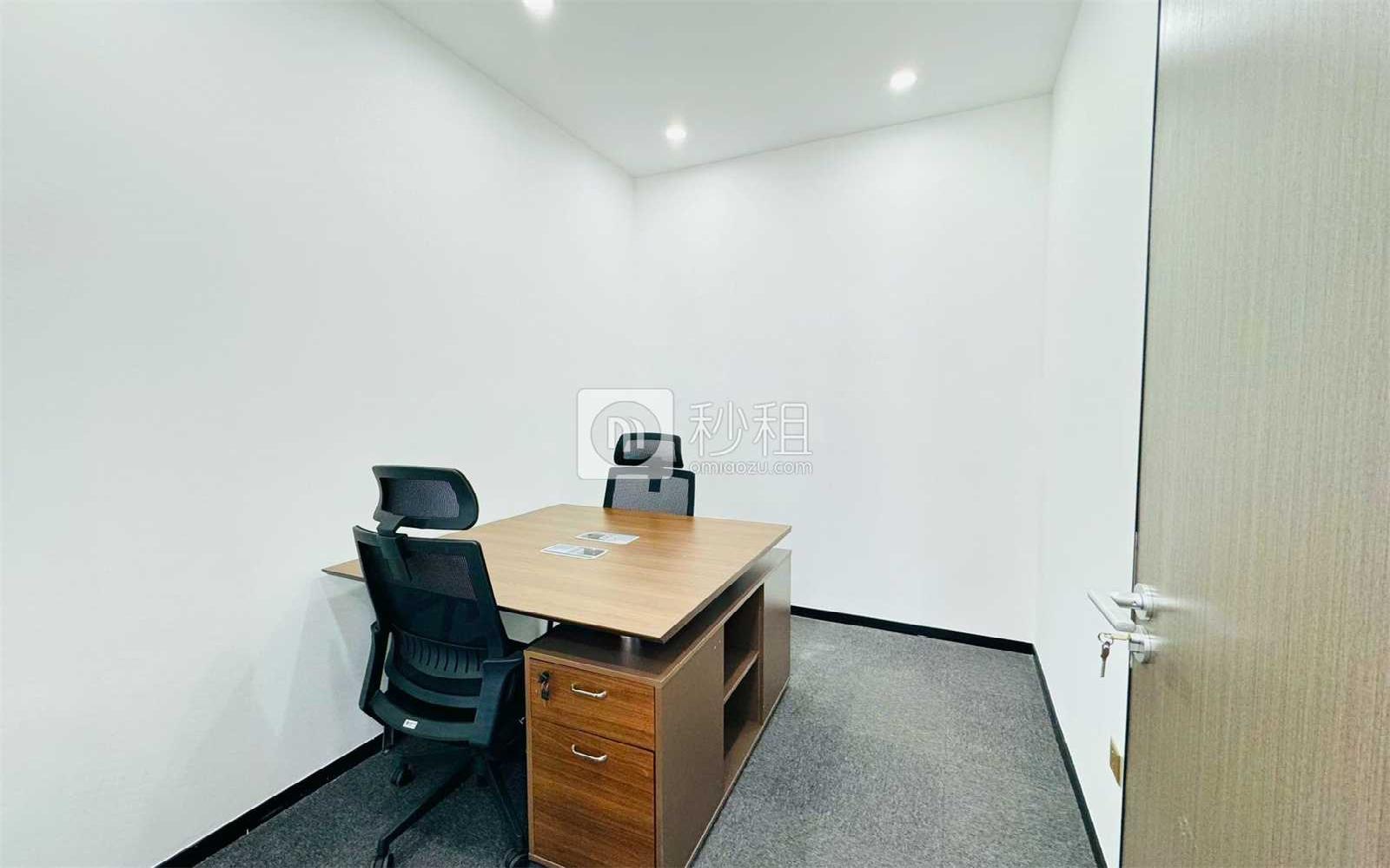 方大城写字楼出租338平米精装办公室80元/m².月