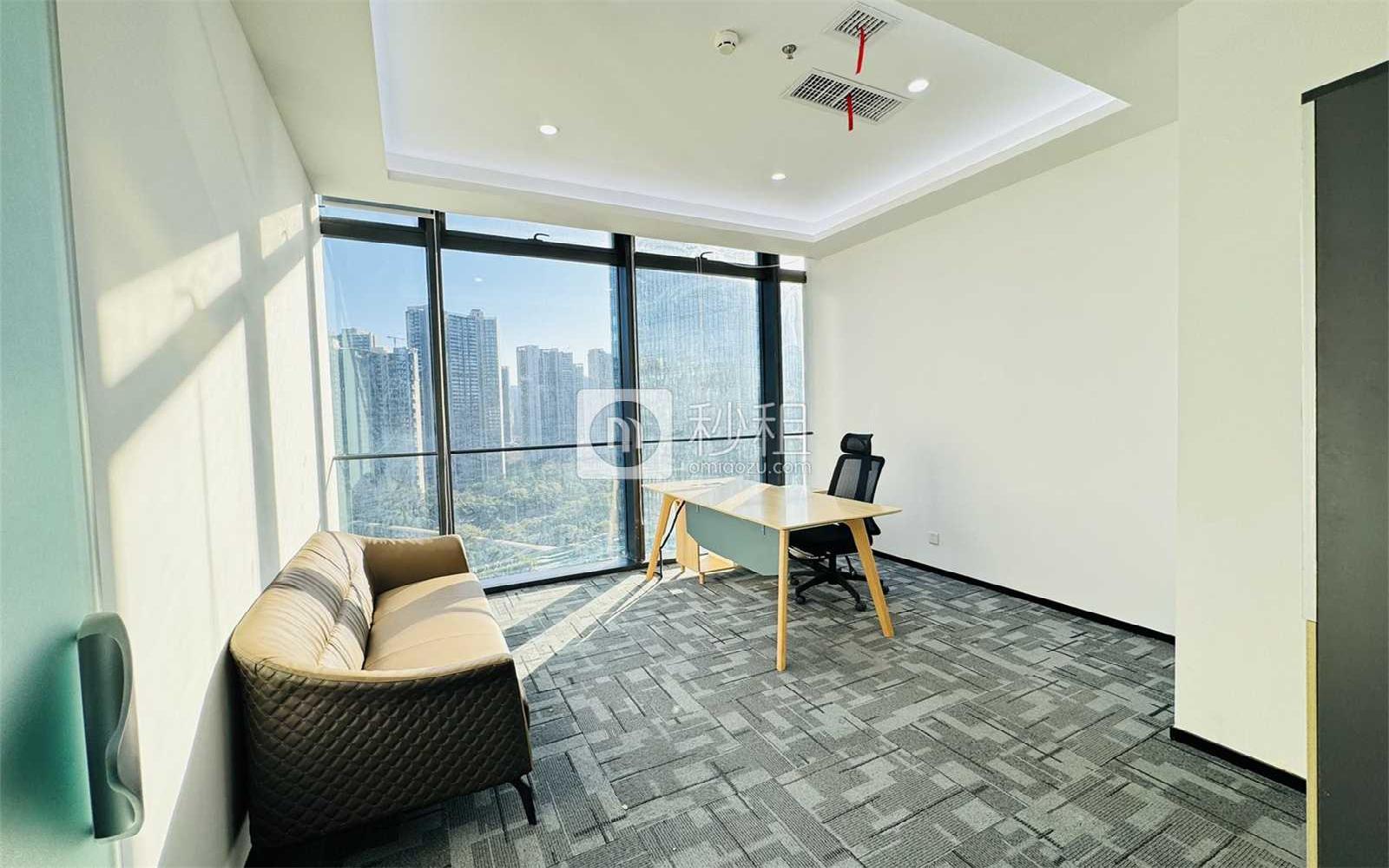 方大城写字楼出租310平米精装办公室66元/m².月