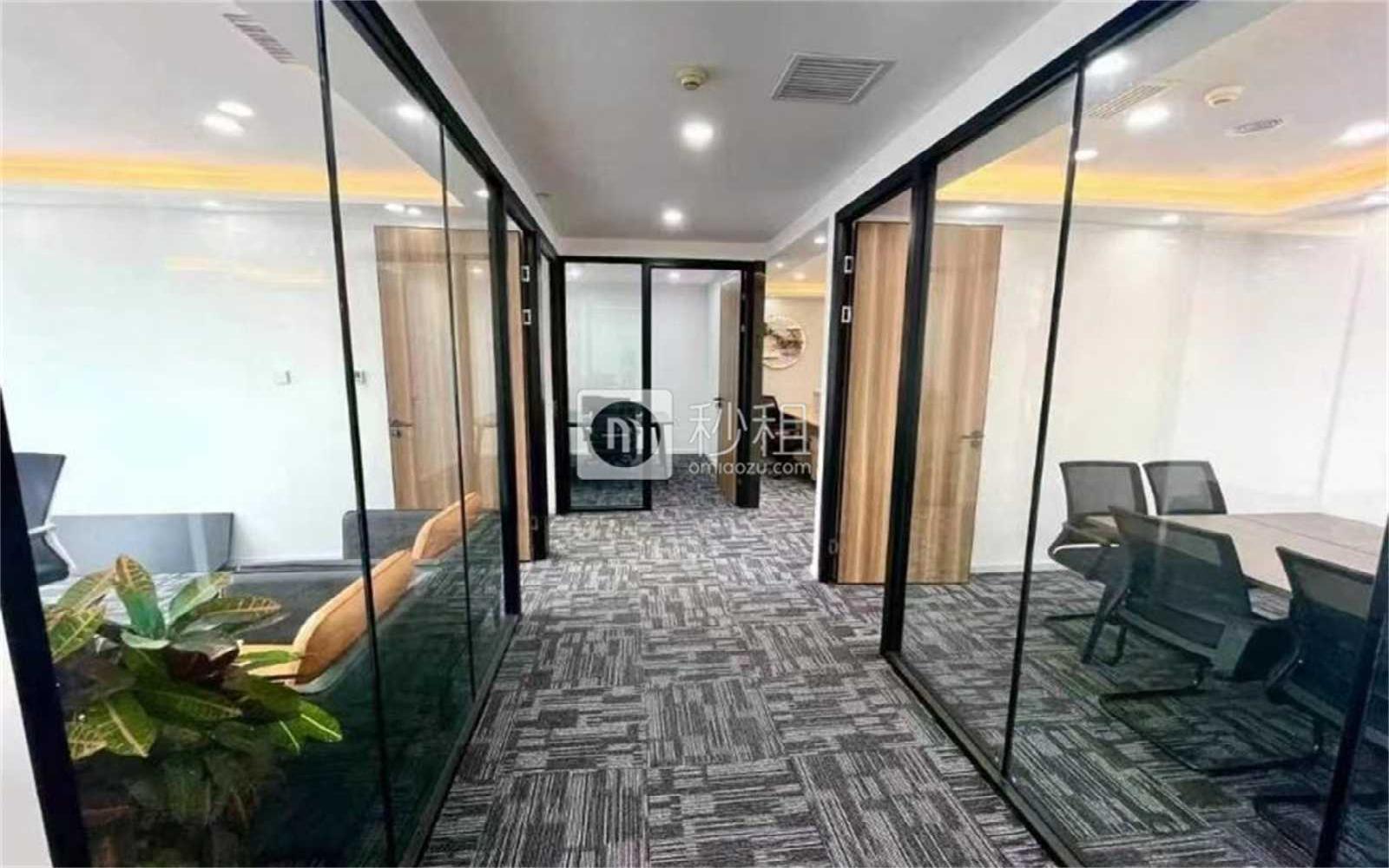 华联东环广场写字楼出租238平米精装办公室57元/m².月