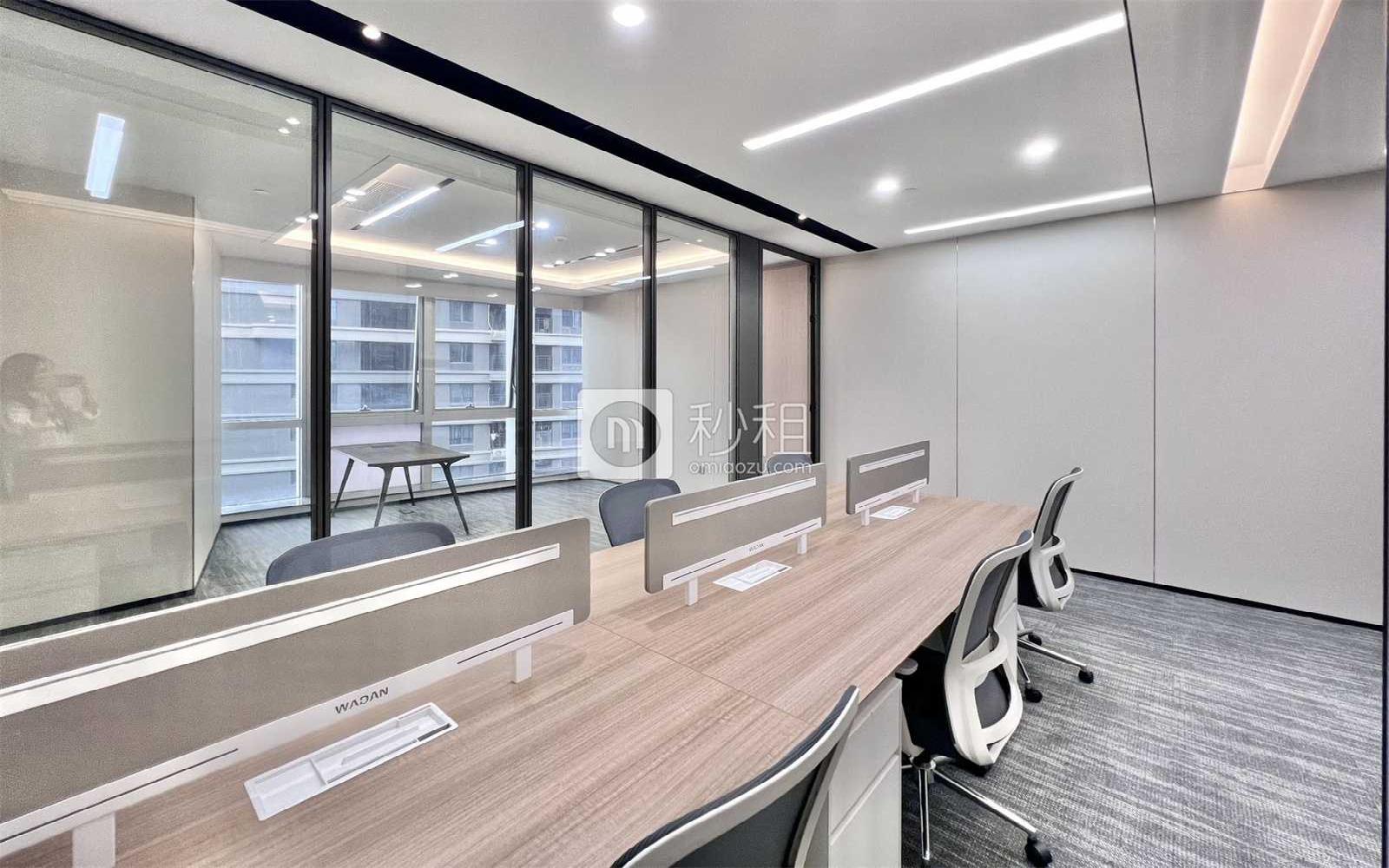 华润置地大厦写字楼出租138平米精装办公室108元/m².月
