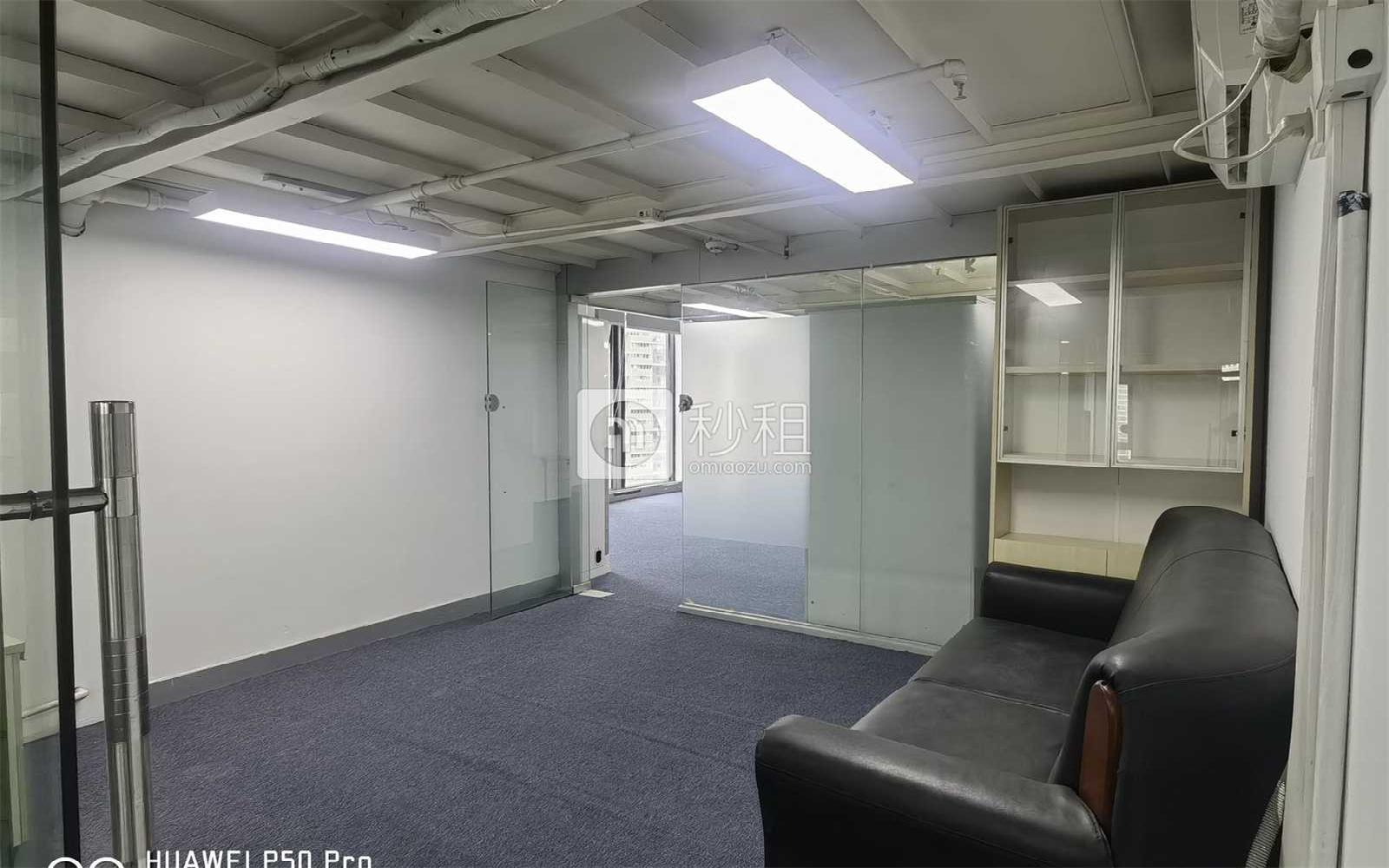 花样年·香年广场写字楼出租499.1平米精装办公室115元/m².月