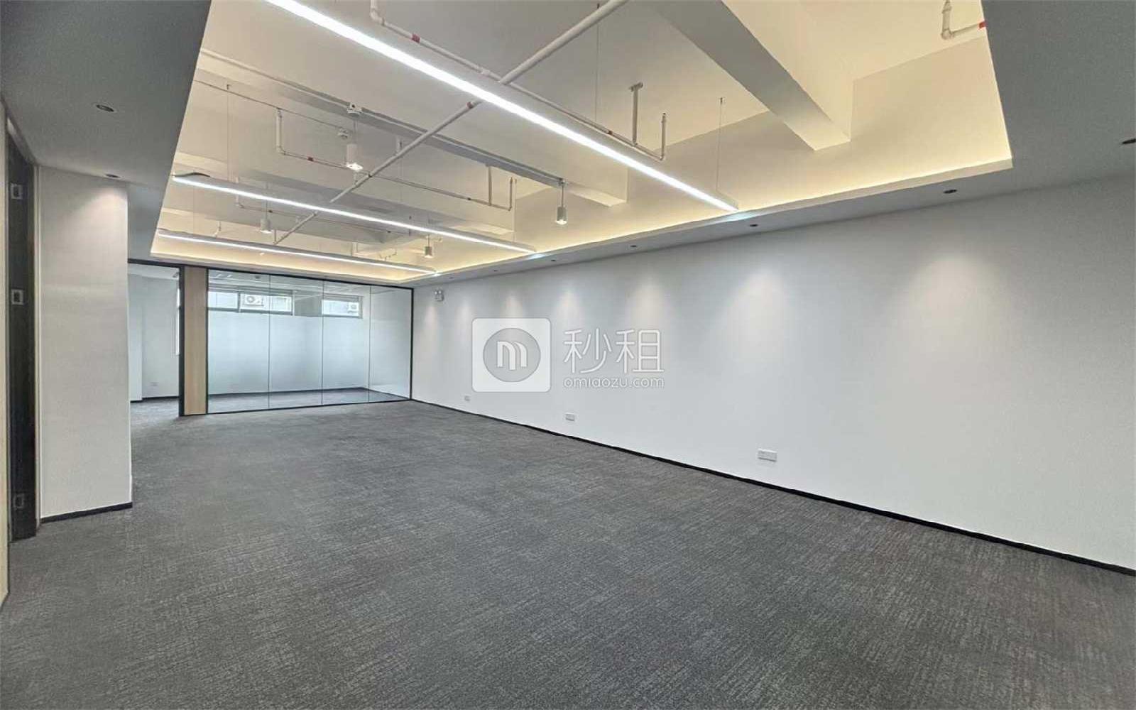 长园新材料港写字楼出租255平米精装办公室78元/m².月