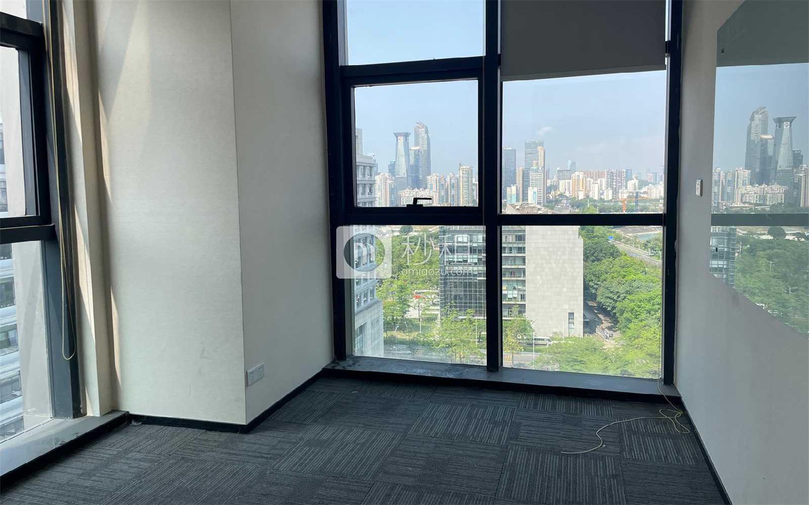 中投国际商务中心写字楼出租665.2平米简装办公室194元/m².月