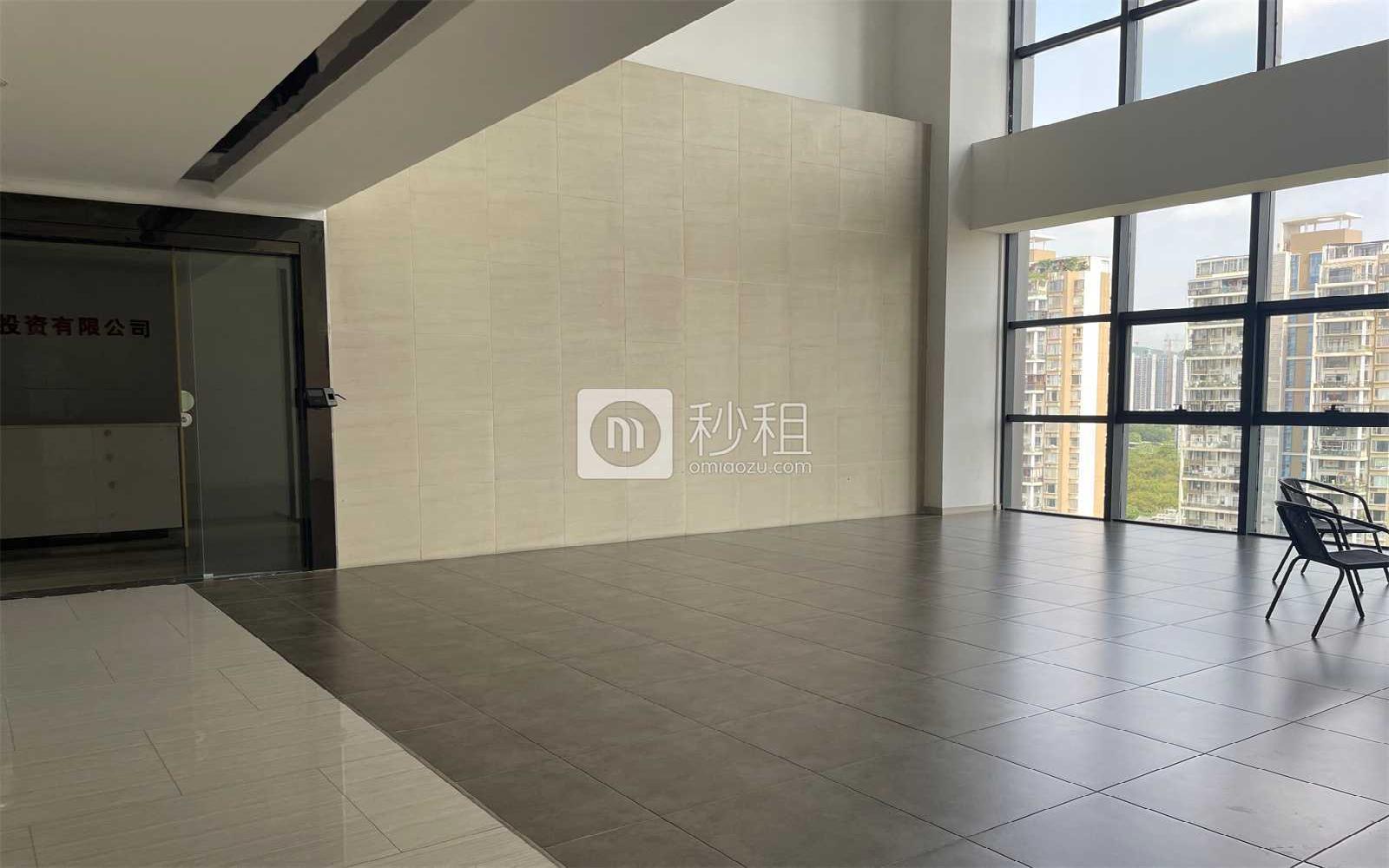 中投国际商务中心写字楼出租665.2平米简装办公室194元/m².月