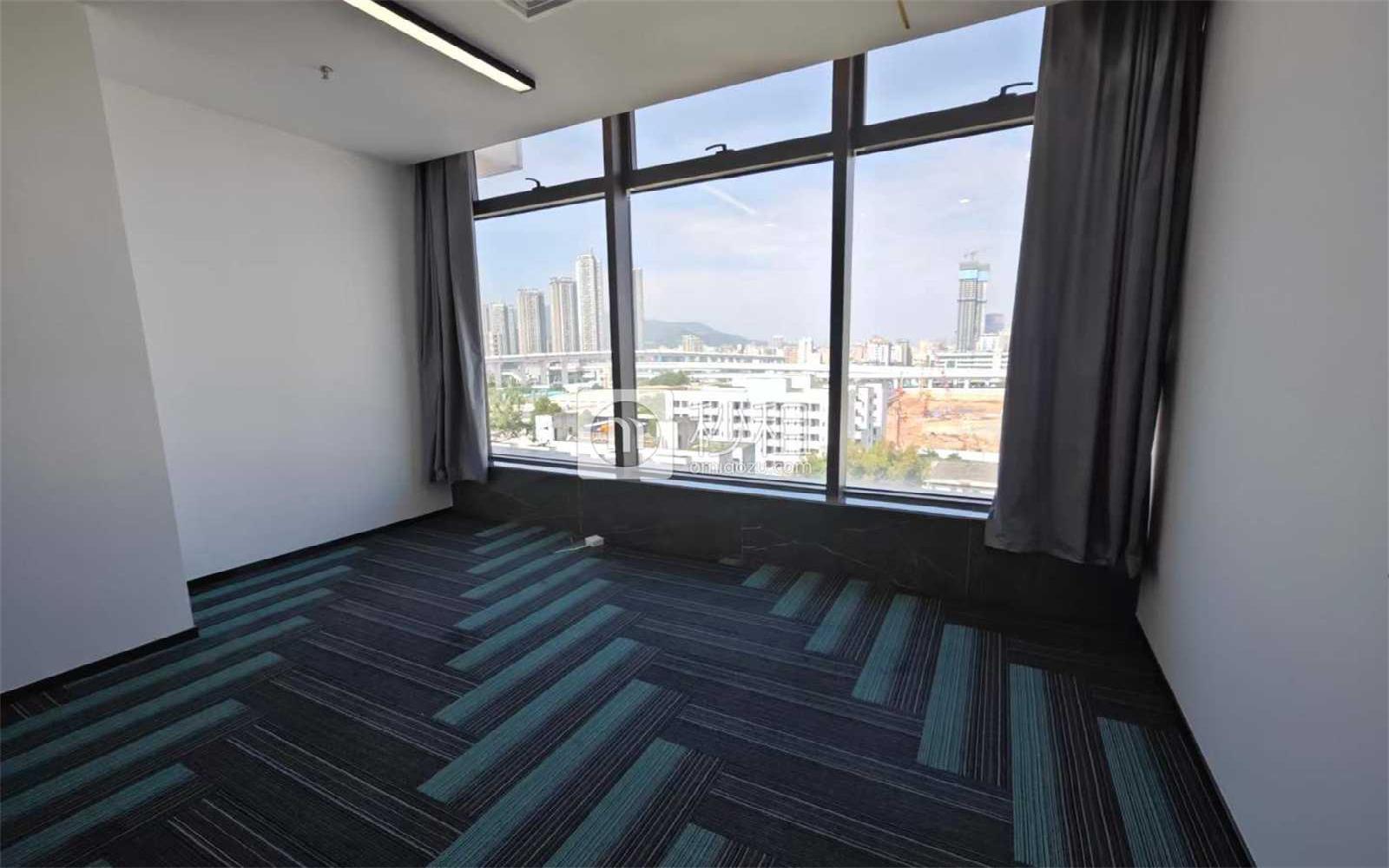 融创智汇大厦写字楼出租148平米精装办公室80元/m².月