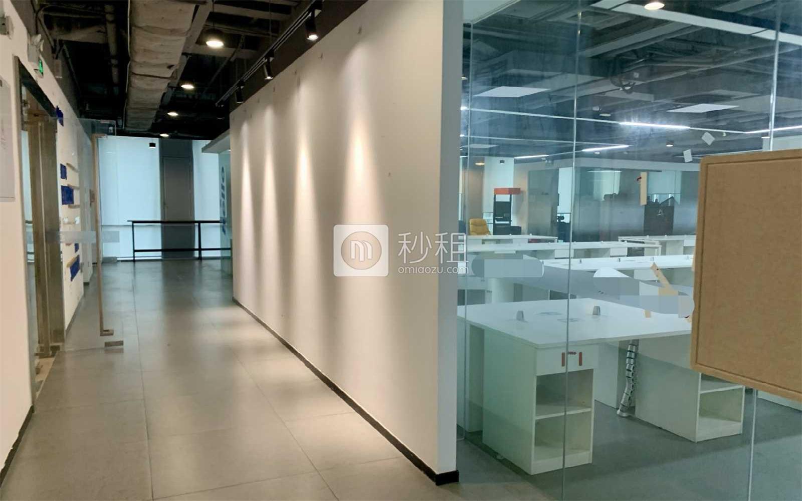 创智云城写字楼出租750平米精装办公室80元/m².月